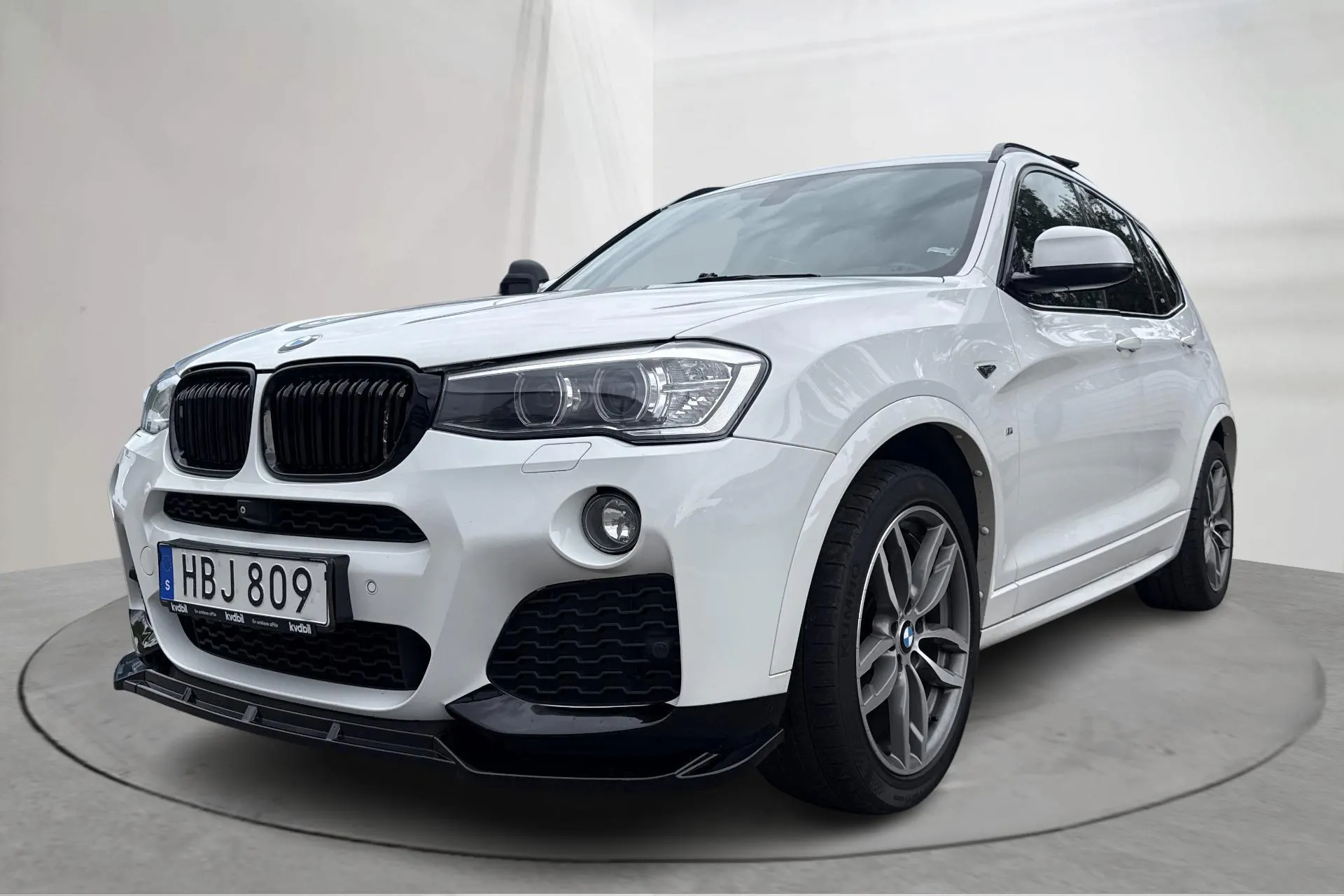 Presentationsfoto 1 av 21: BMW X3 xDrive30d, F25 (258hk) - 25 805 mil - Automat - vit - 2015