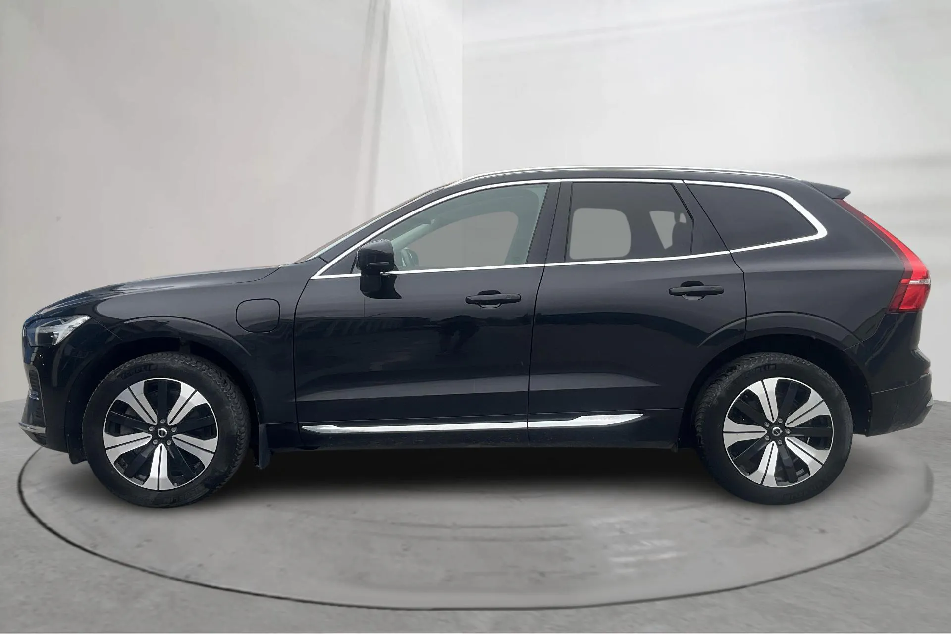 Presentation photo 2 of 30: Volvo XC60 T6 AWD Recharge (350hk) - 130 550 km - Automatic - black - 2023