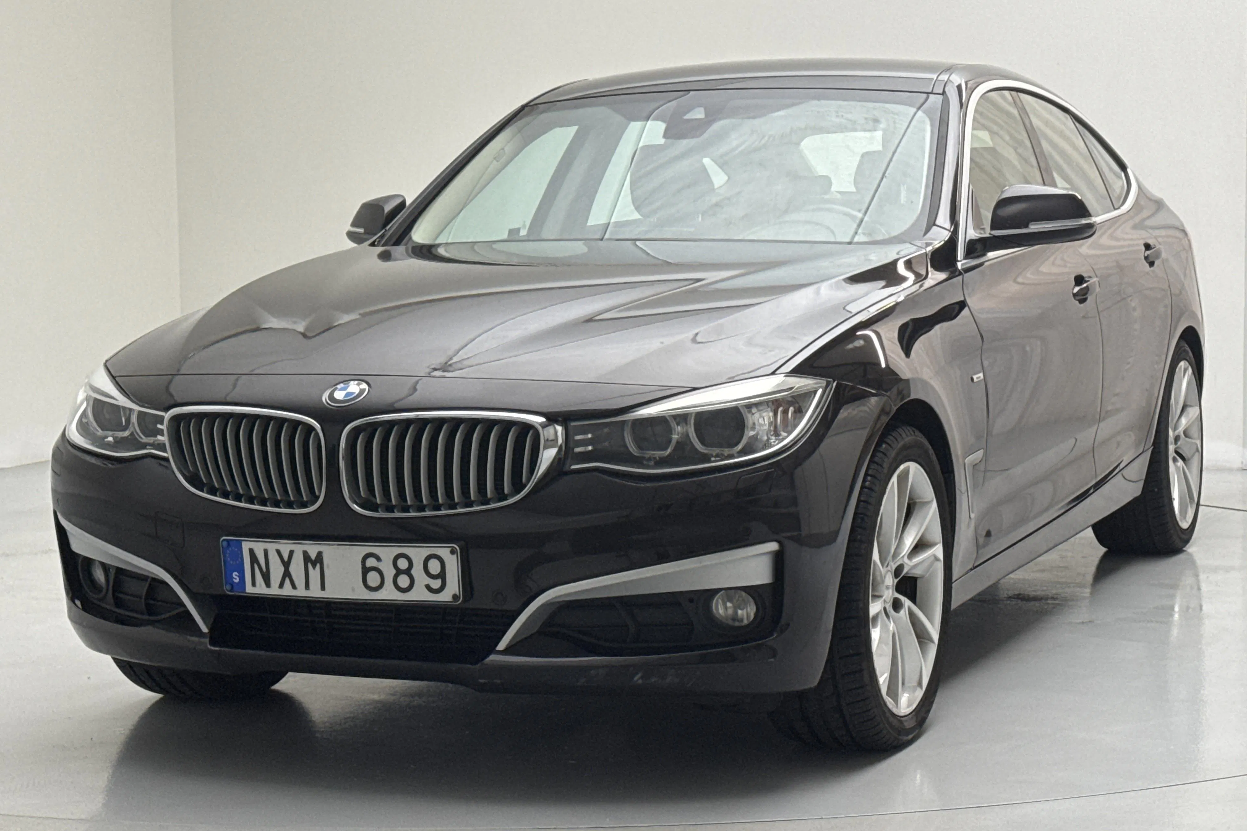 Presentation photo 1 of 13: BMW 320d GT xDrive, F34 (184hk) - 267 550 km - Automatic - dark brown - 2014