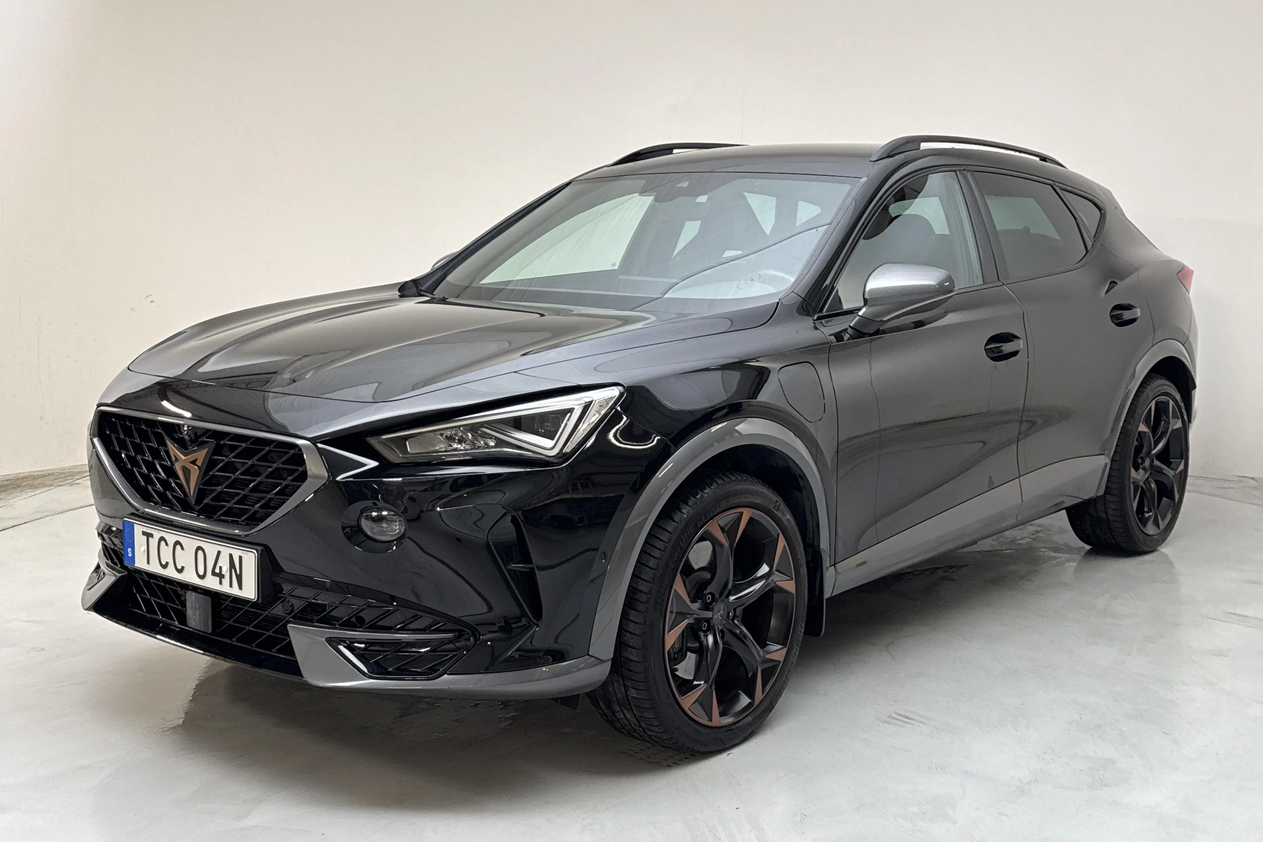 Presentation photo 1 of 19: Cupra Formentor VZ 1.4 e-HYBRID (245hk) - 33 520 km - Automatic - black - 2023