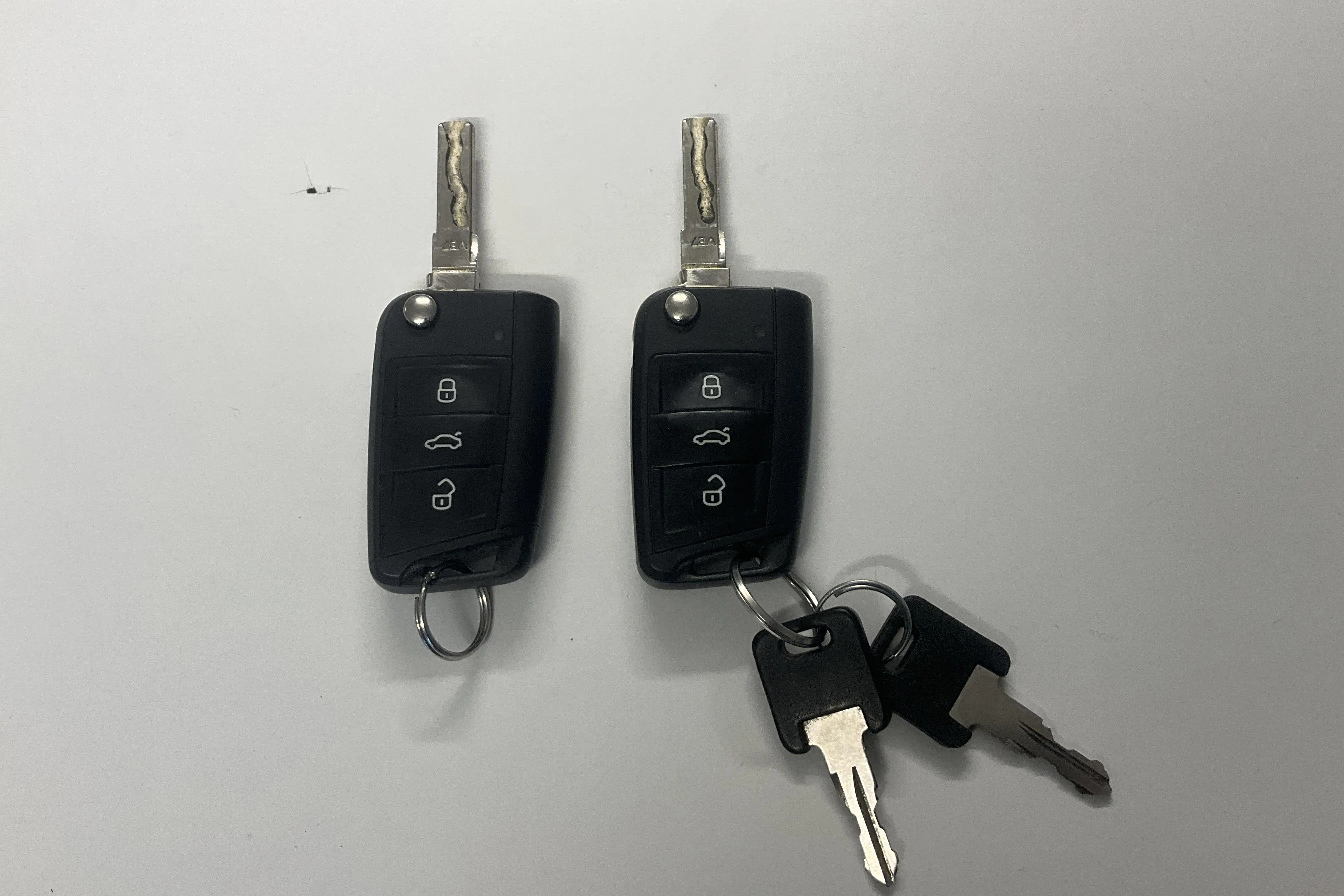 Presentation photo 16 of 16: VW Golf VII 1.0 TSI Sportscombi (110hk) - 111 360 km - Manual - red - 2018