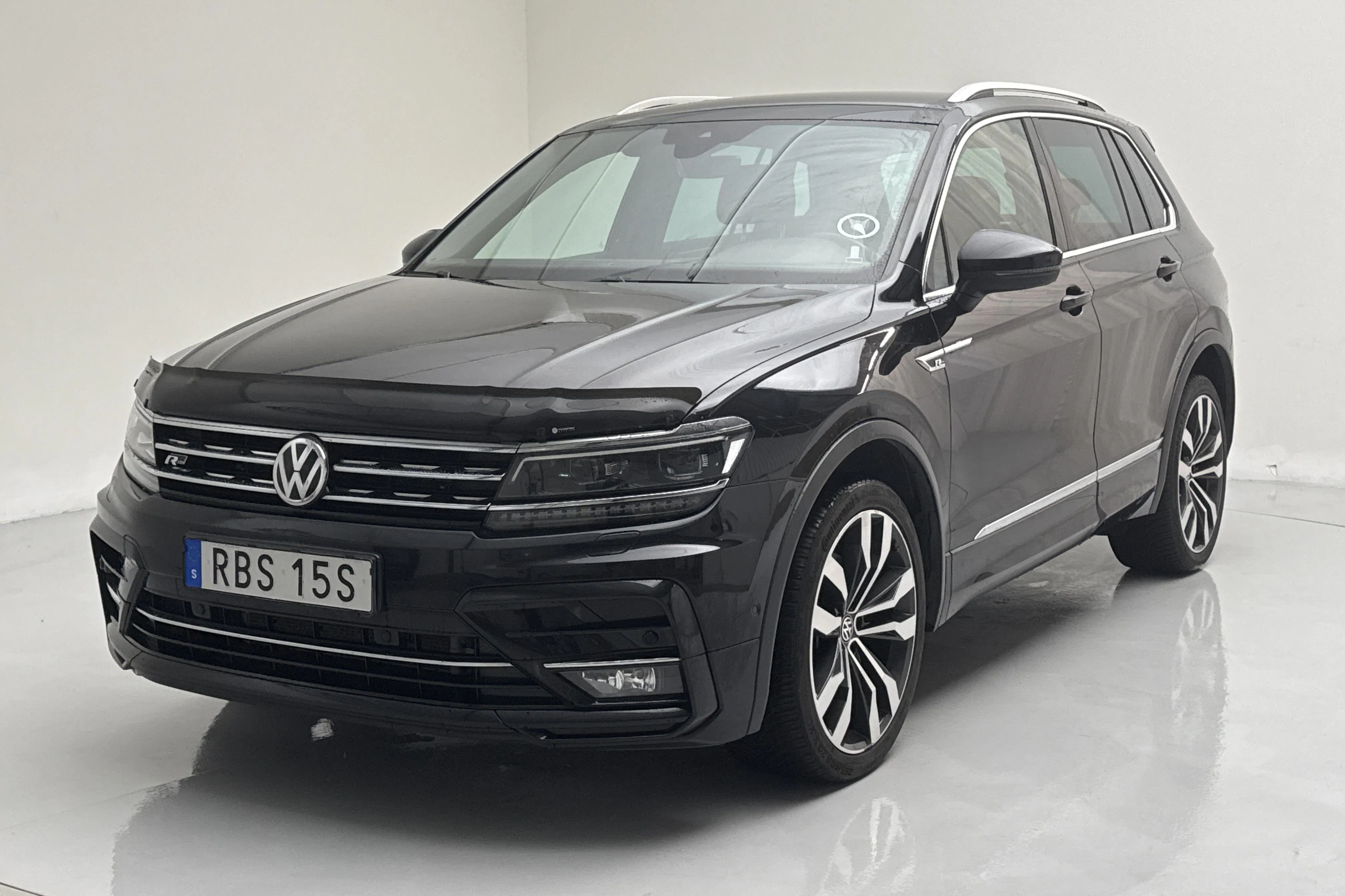 Presentation photo 1 of 15: VW Tiguan 2.0 TDI 4MOTION (240hk) - 139 610 km - Automatic - black - 2019