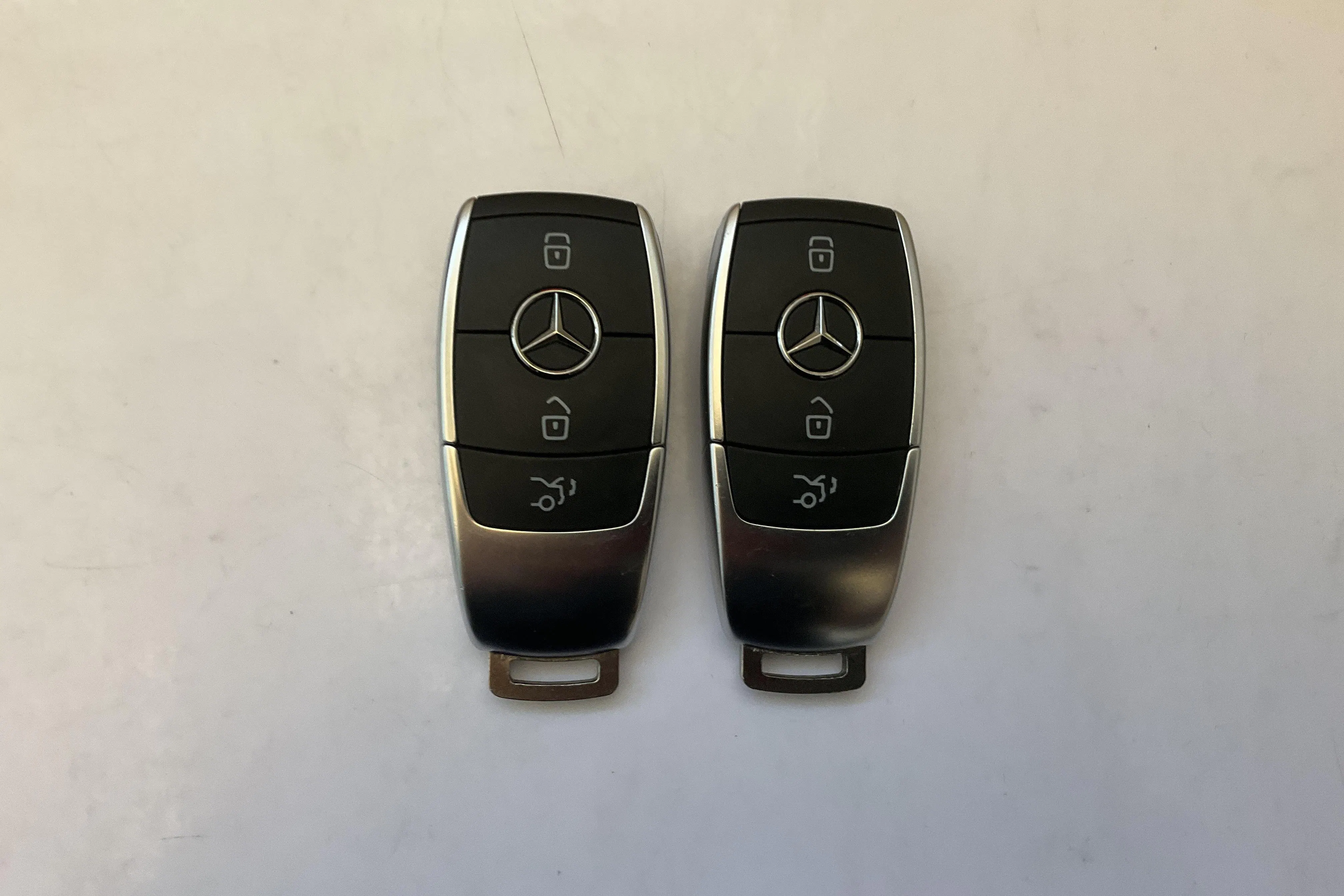 Presentation photo 18 of 18: Mercedes EQB 300 4MATIC X243 (228hk) - 44 510 km - Automatic - black - 2024