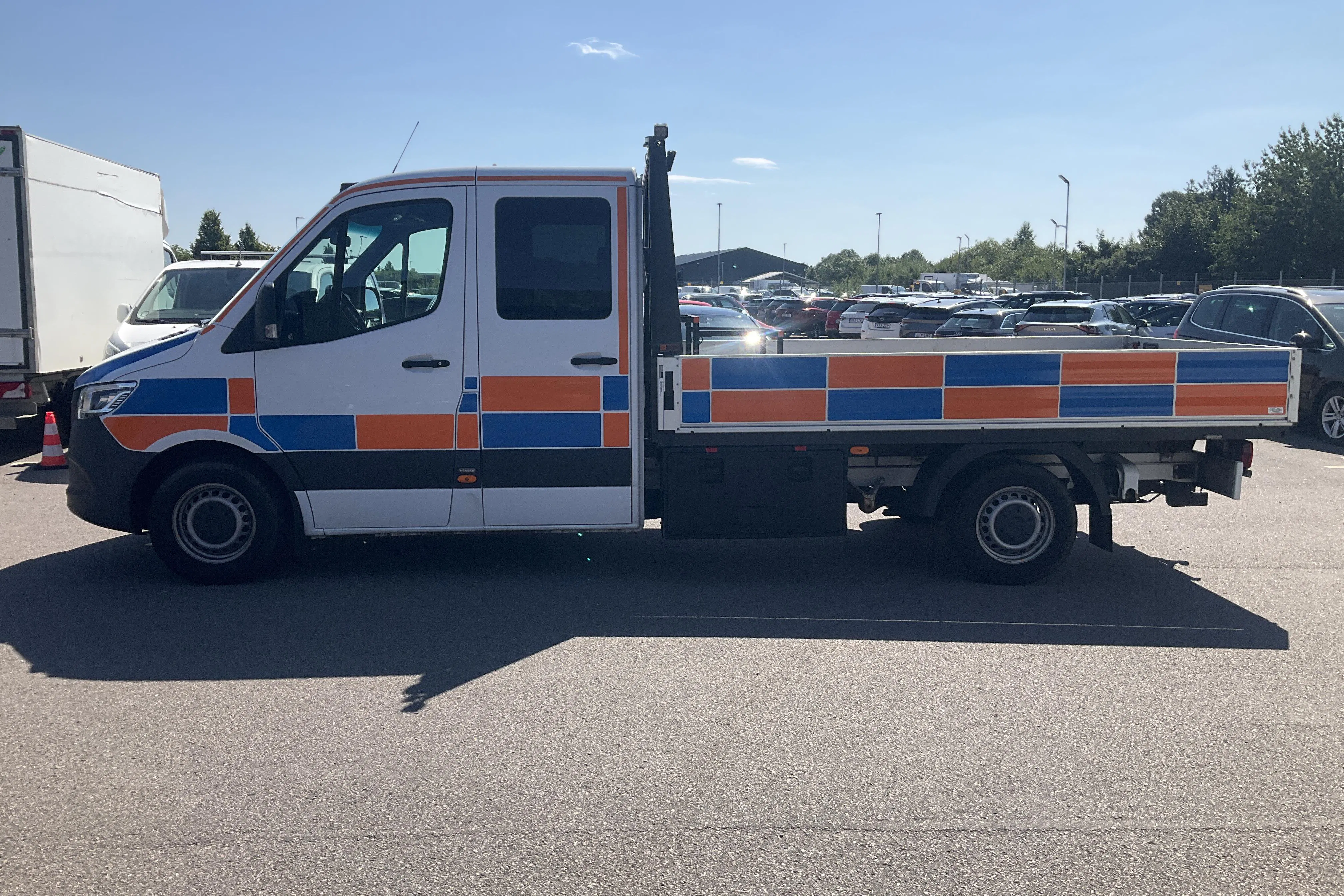 Presentationsfoto 2 av 15: Mercedes Sprinter 315 CDI Chassi RWD (150hk) - 18 796 mil - Automat - vit - 2023