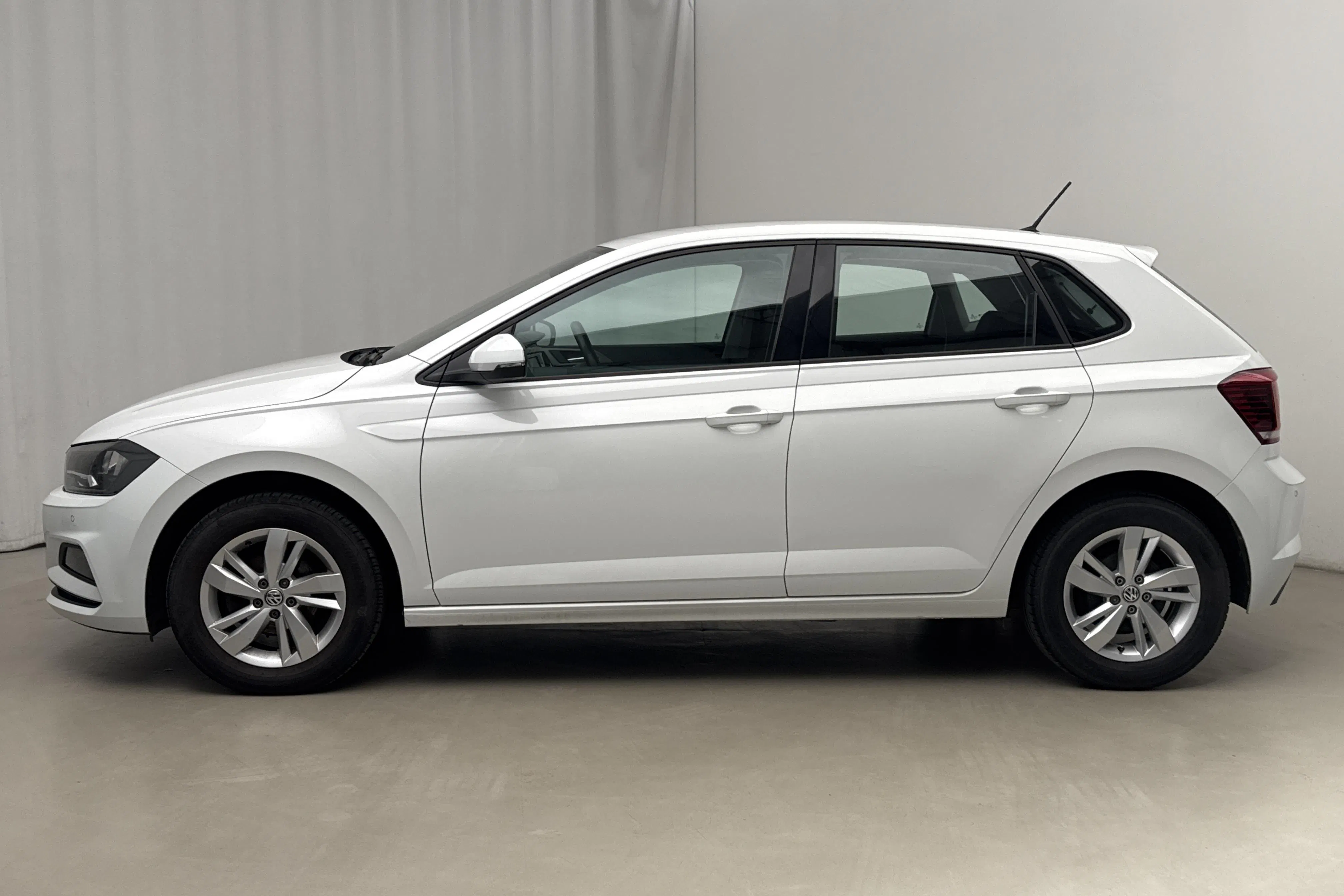 Presentation photo 2 of 15: VW Polo 1.0 TSI 5dr (95hk) - 60 250 km - Manual - white - 2018