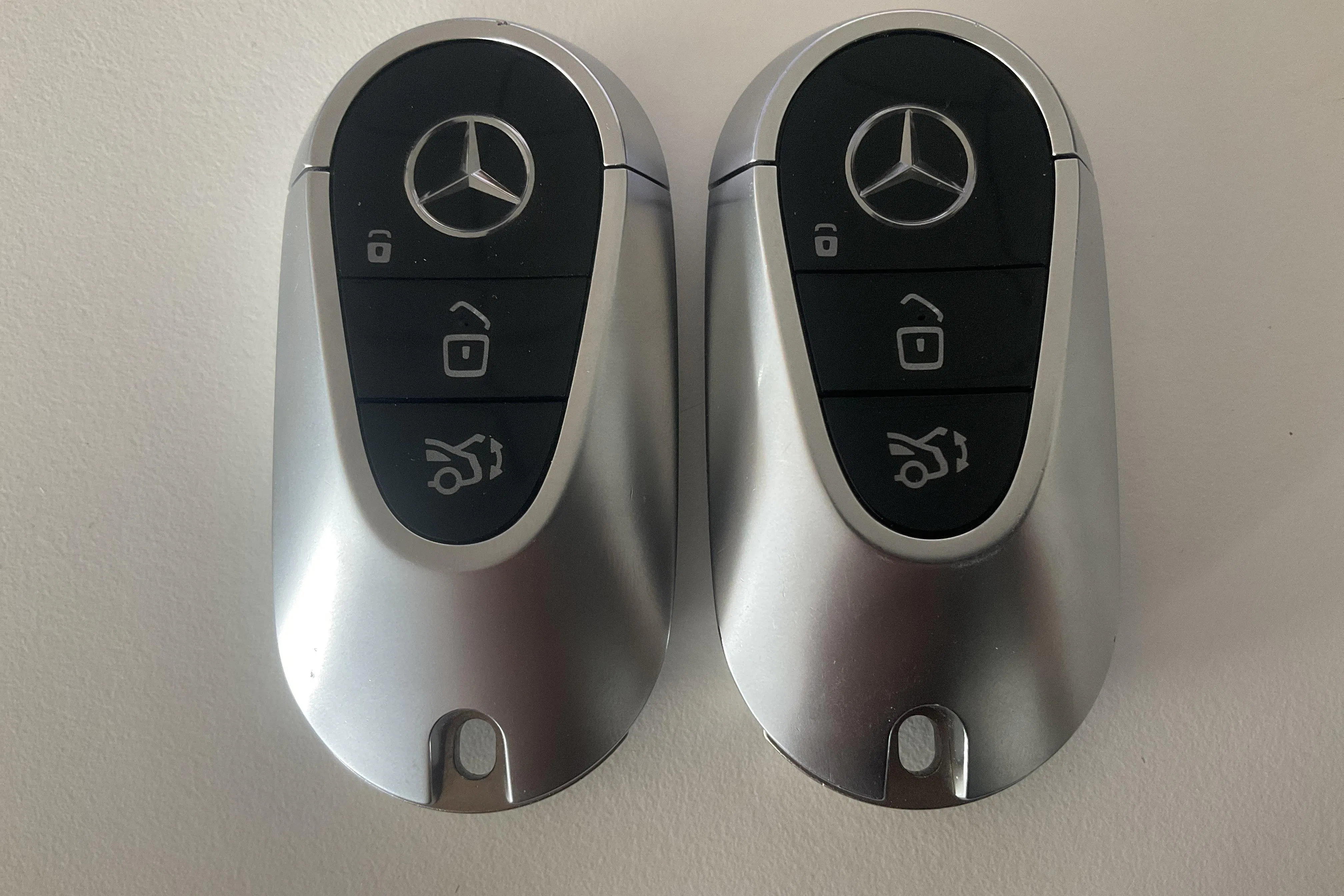 Presentation photo 21 of 21: Mercedes EQS 350 V297 (292hk) - 14 360 km - Automatic - gray - 2022