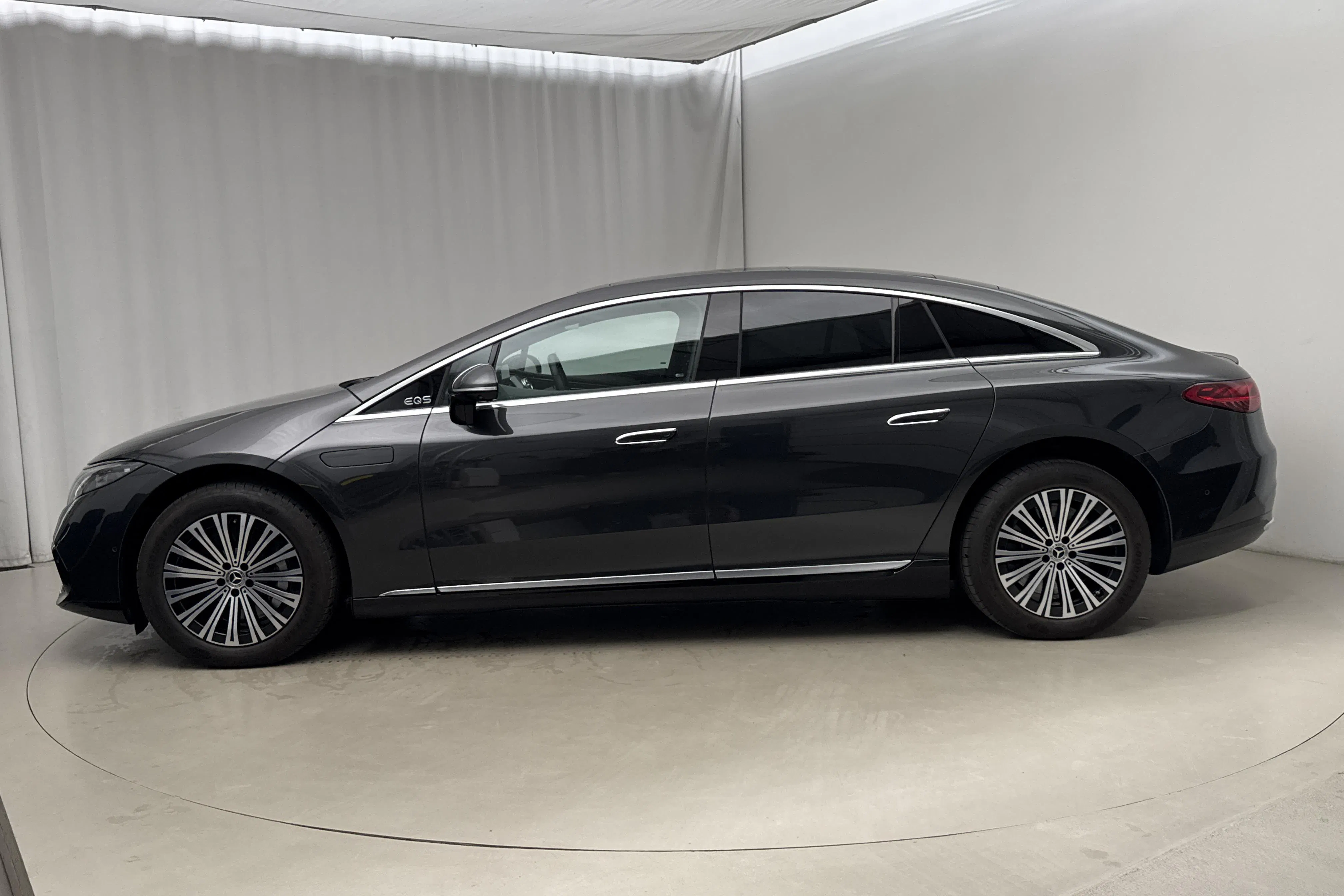 Presentation photo 2 of 21: Mercedes EQS 350 V297 (292hk) - 14 360 km - Automatic - gray - 2022
