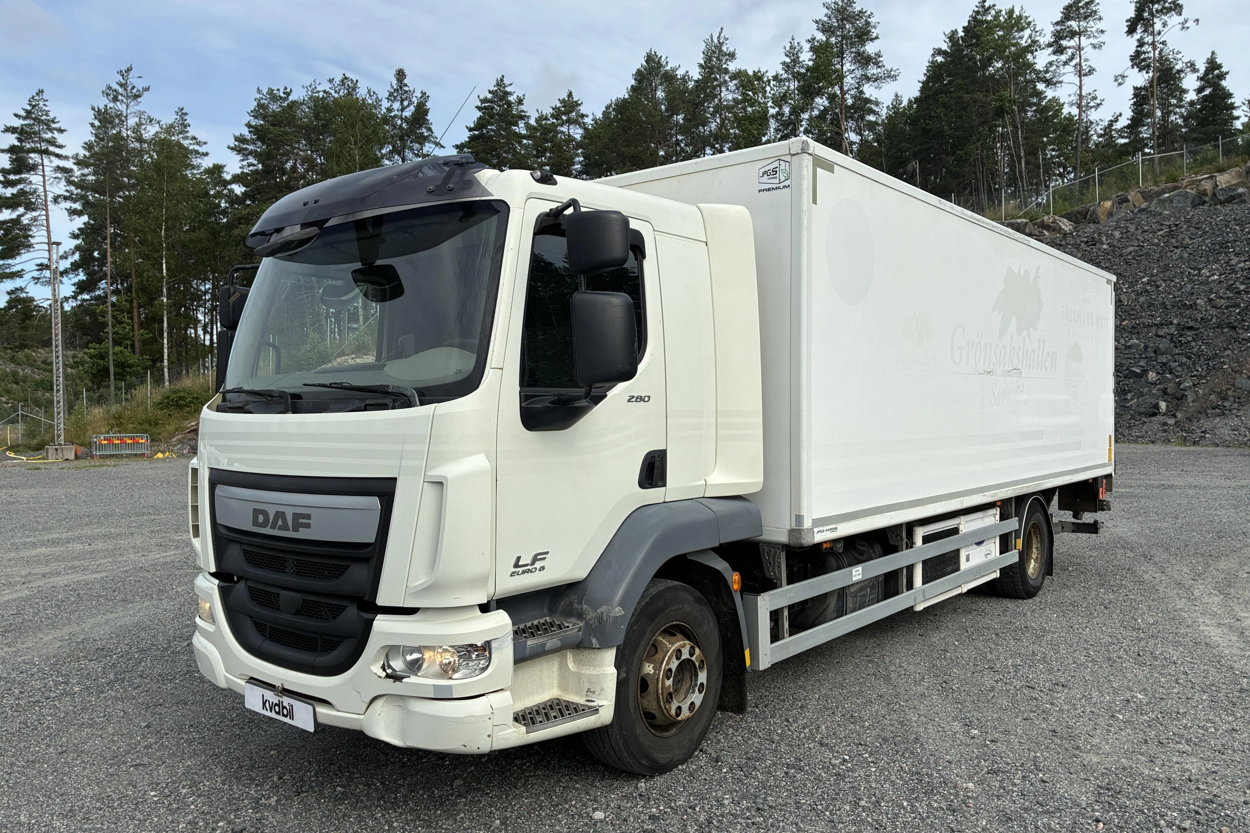 Presentation photo 1 of 124: DAF FA LF280H - 206 247 km - Automatic - white - 2015