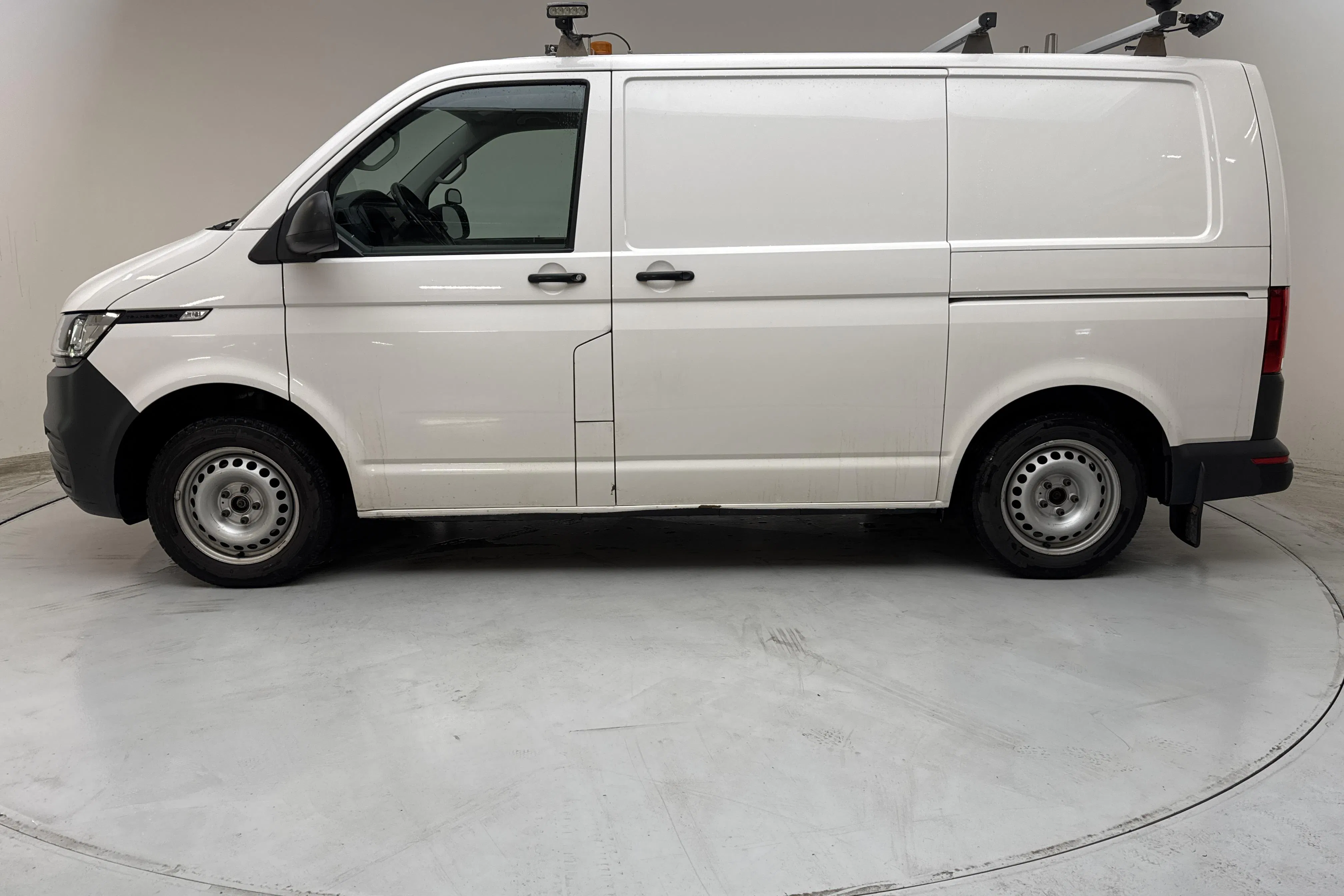 Presentation photo 2 of 14: VW Transporter T6 2.0 TDI BMT Skåp 4MOTION (150hk) - 159 450 km - Automatic - white - 2020