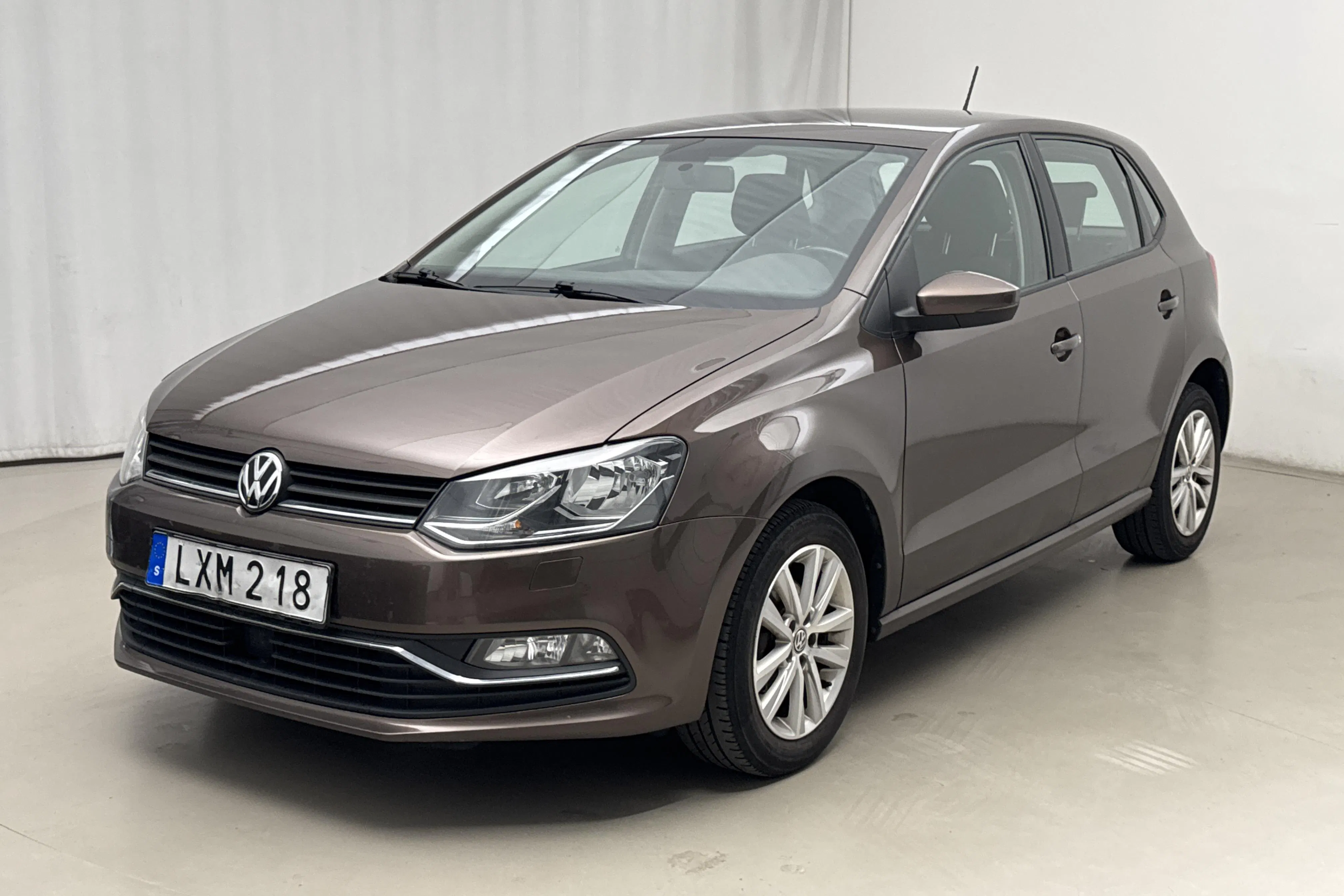 Presentation photo 1 of 14: VW Polo 1.2 TSI 5dr (90hk) - 119 110 km - Manual - brown - 2017