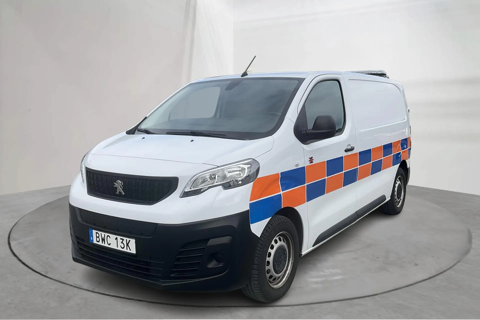 Presentation photo 1 of 12: Peugeot Expert BlueHDi Skåp 4x4 (145hk) - 45 980 km - Manual - white - 2022