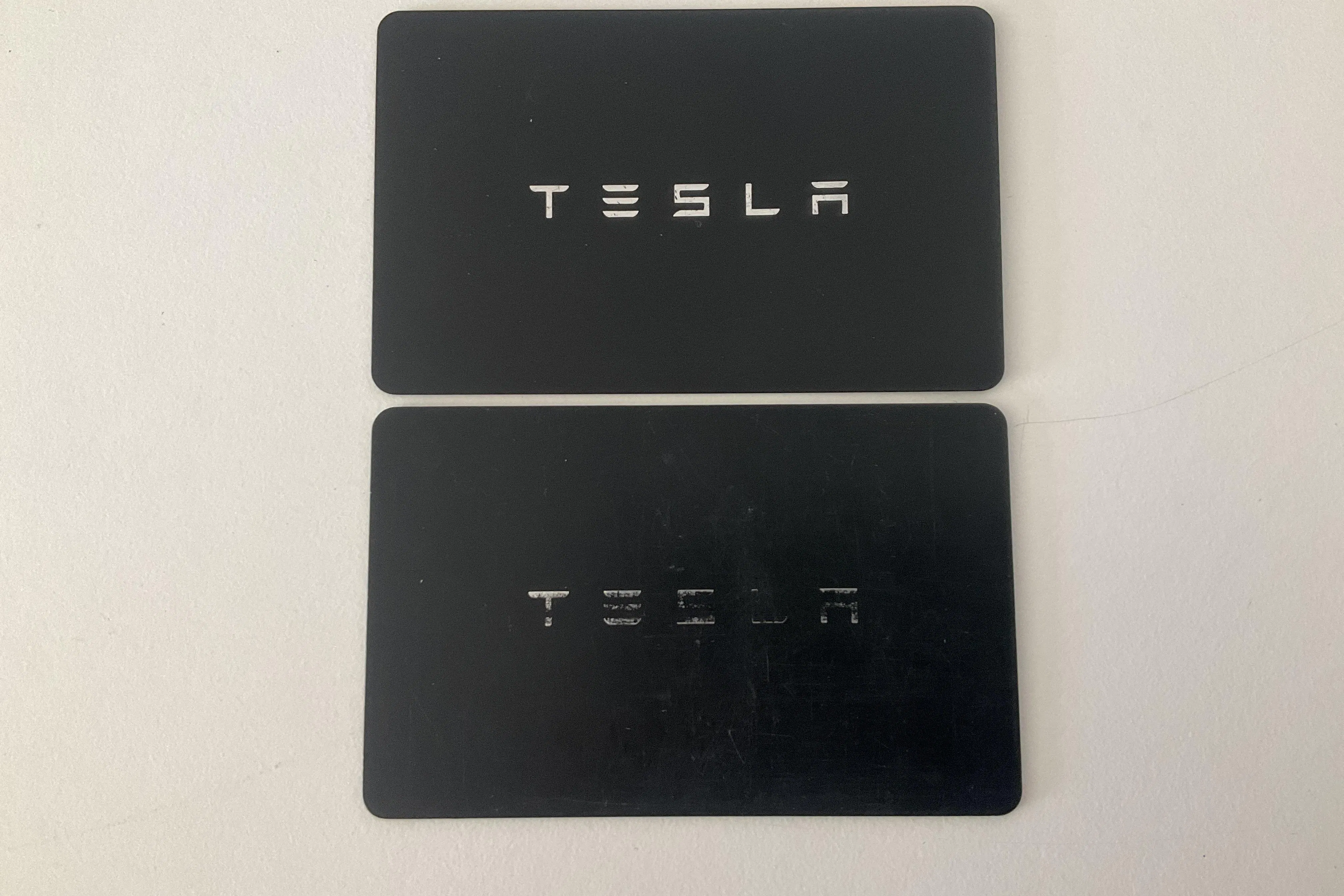 Presentation photo 20 of 20: Tesla Model 3 Standard Range RWD - 205 230 km - Automatic - gray - 2022