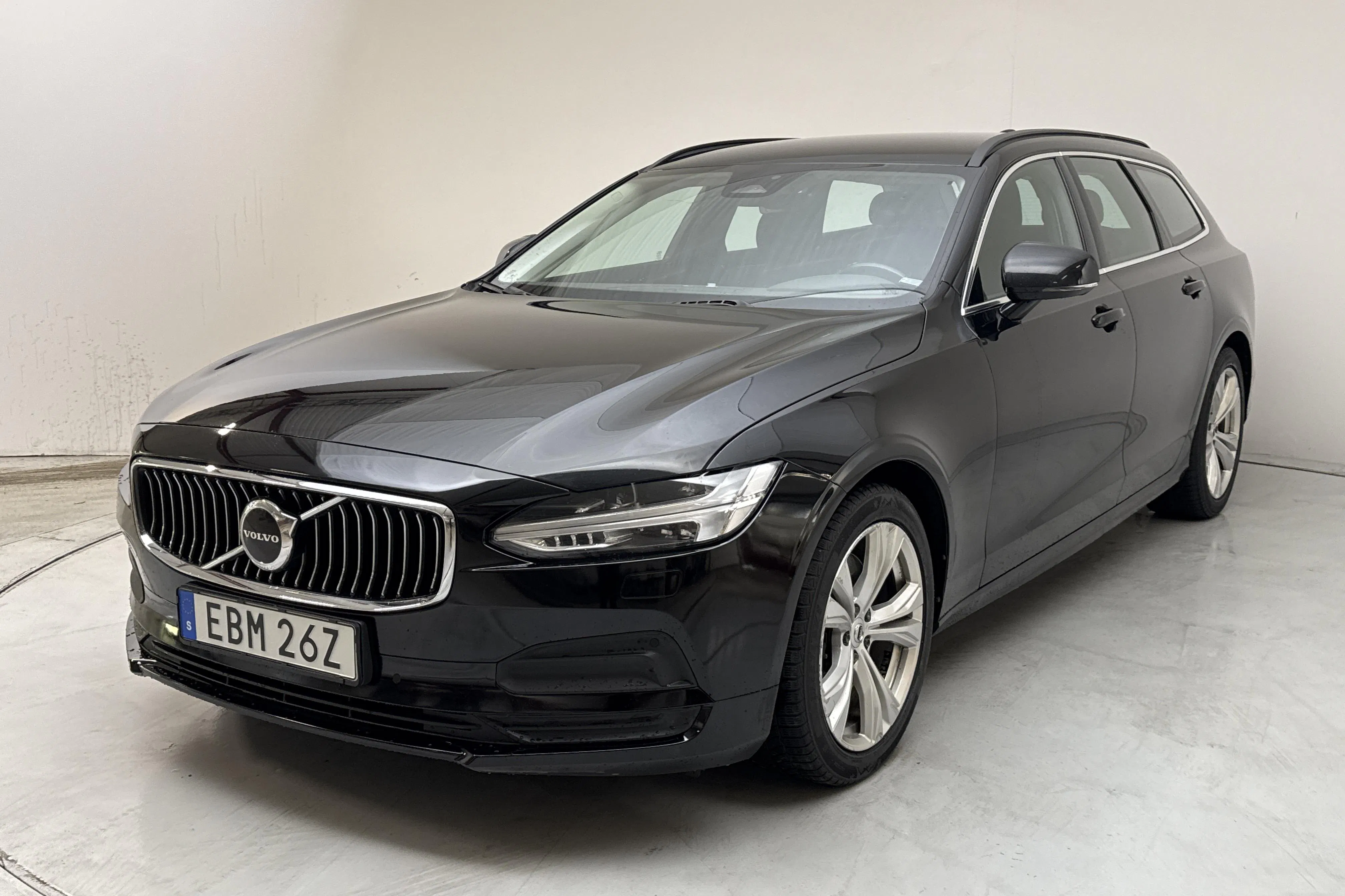 Presentation photo 1 of 15: Volvo V90 B4 Mildhybrid, Diesel (190hk) - 316 090 km - Automatic - black - 2023