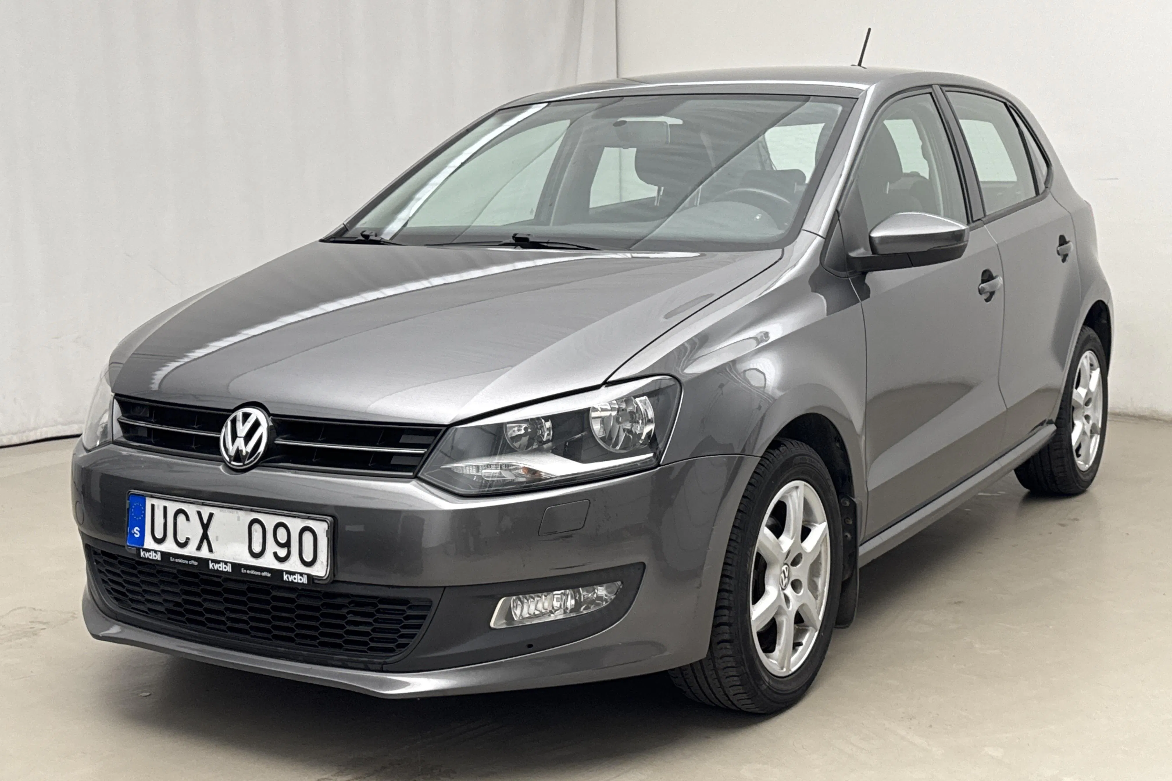 Presentation photo 1 of 14: VW Polo 1.4 5dr (85hk) - 91 870 km - Manual - dark grey - 2014