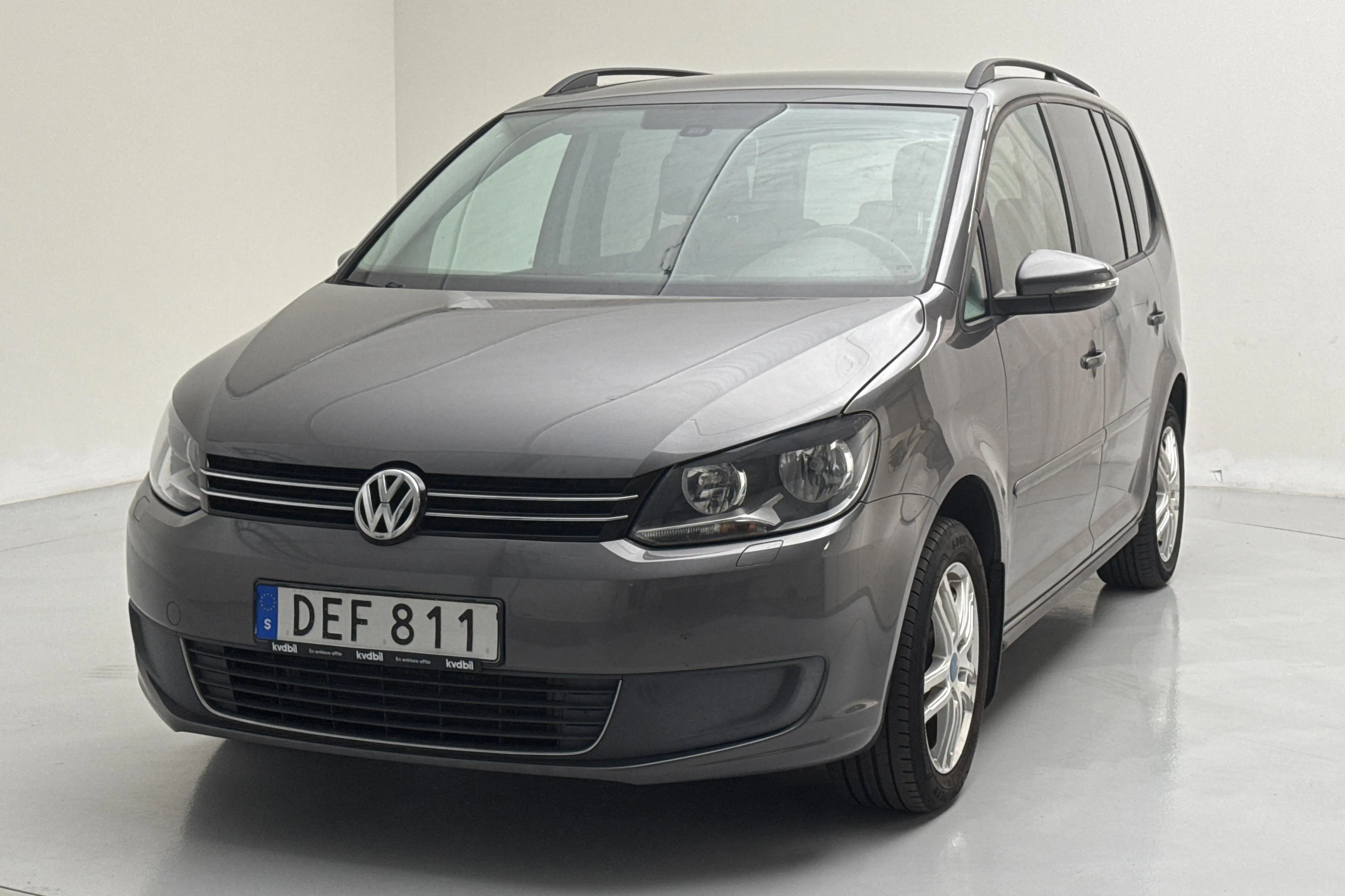 Presentation photo 1 of 13: VW Touran 1.4 TSI (140hk) - 182 400 km - Manual - dark grey - 2014