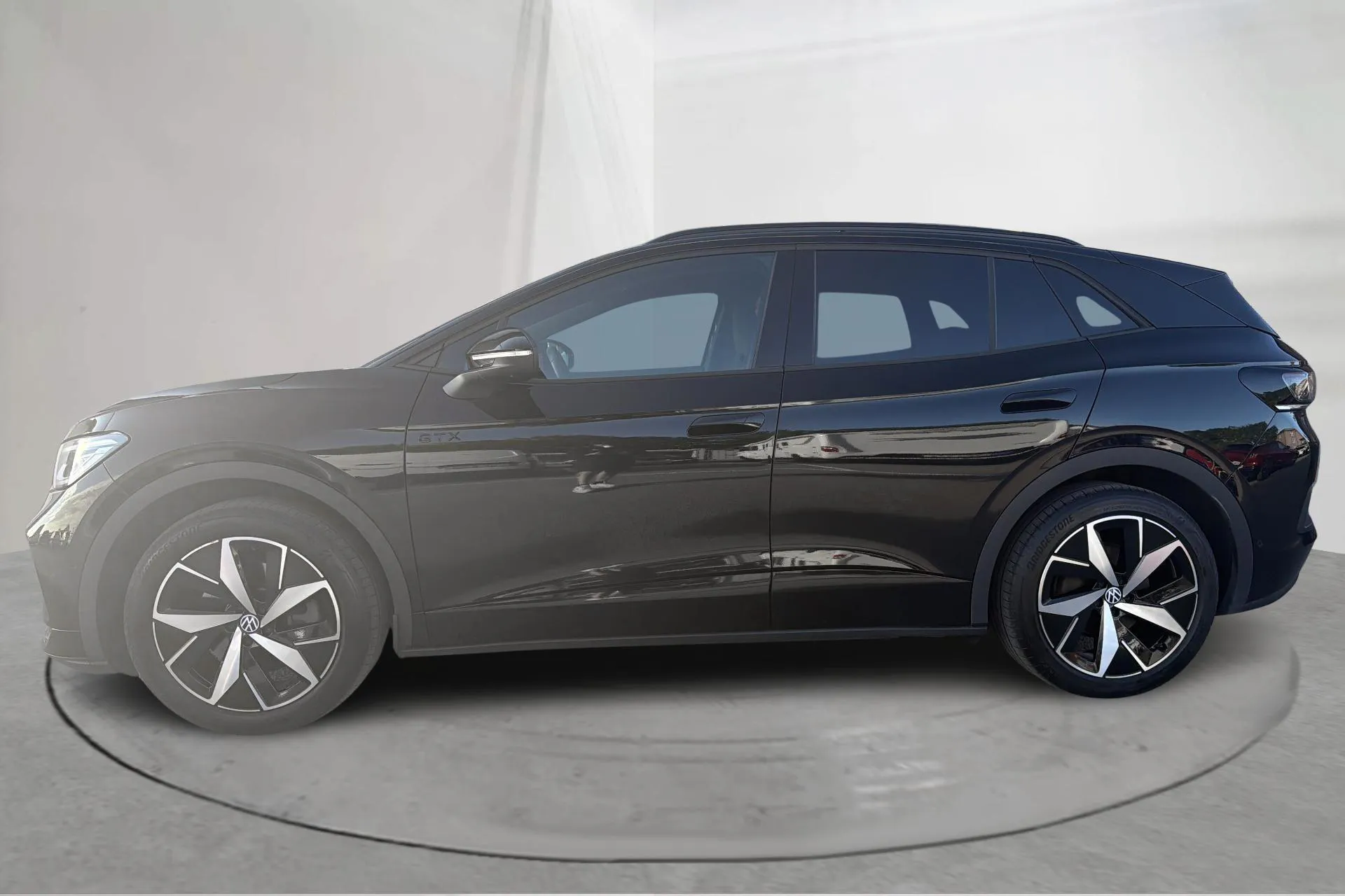 Presentationsfoto 2 av 20: VW ID.4 GTX 77kWh AWD (299hk) - 10 376 mil - Automat - svart - 2023