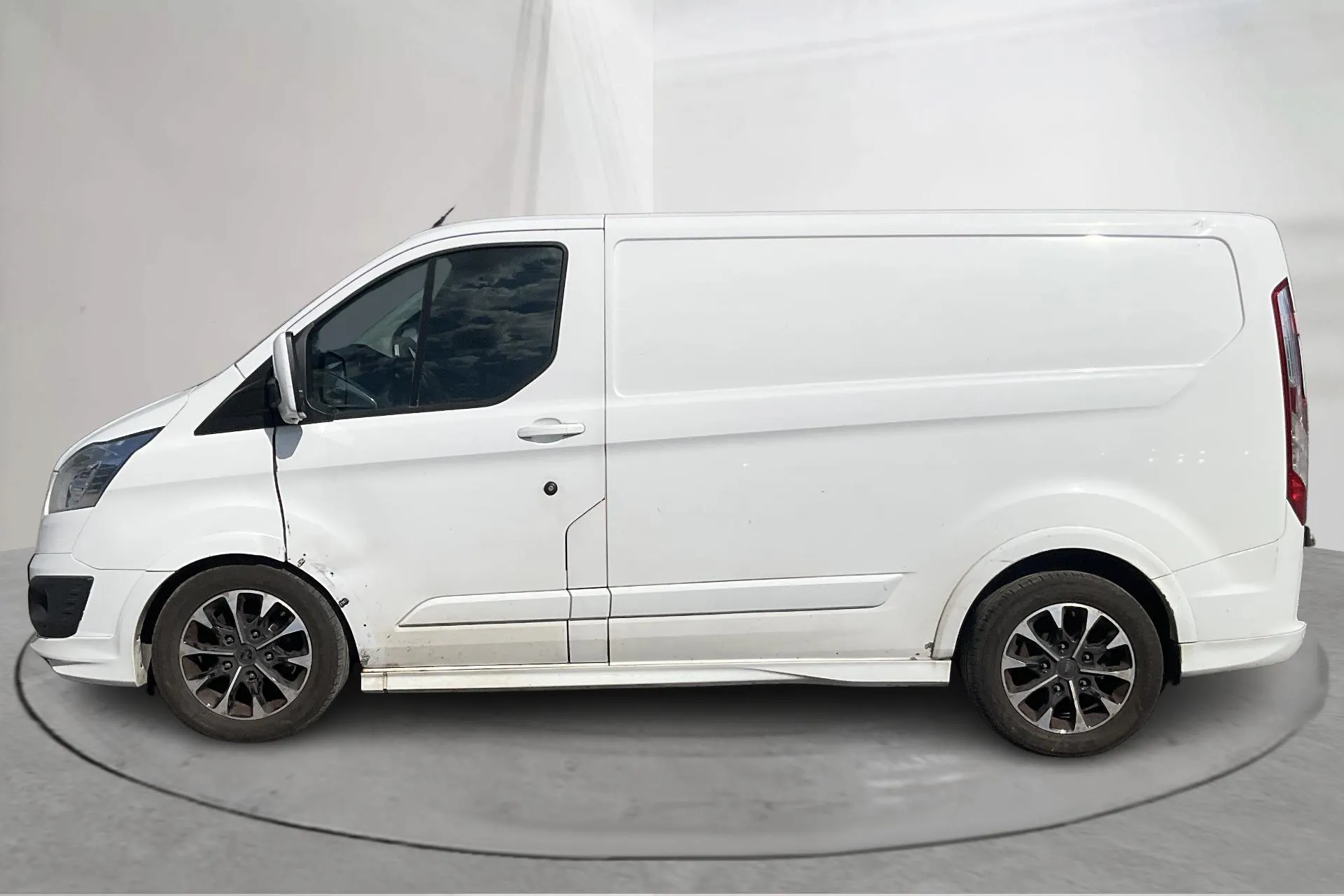Presentation photo 2 of 13: Ford Transit Custom 290 (170hk) - 350 550 km - Automatic - white - 2018