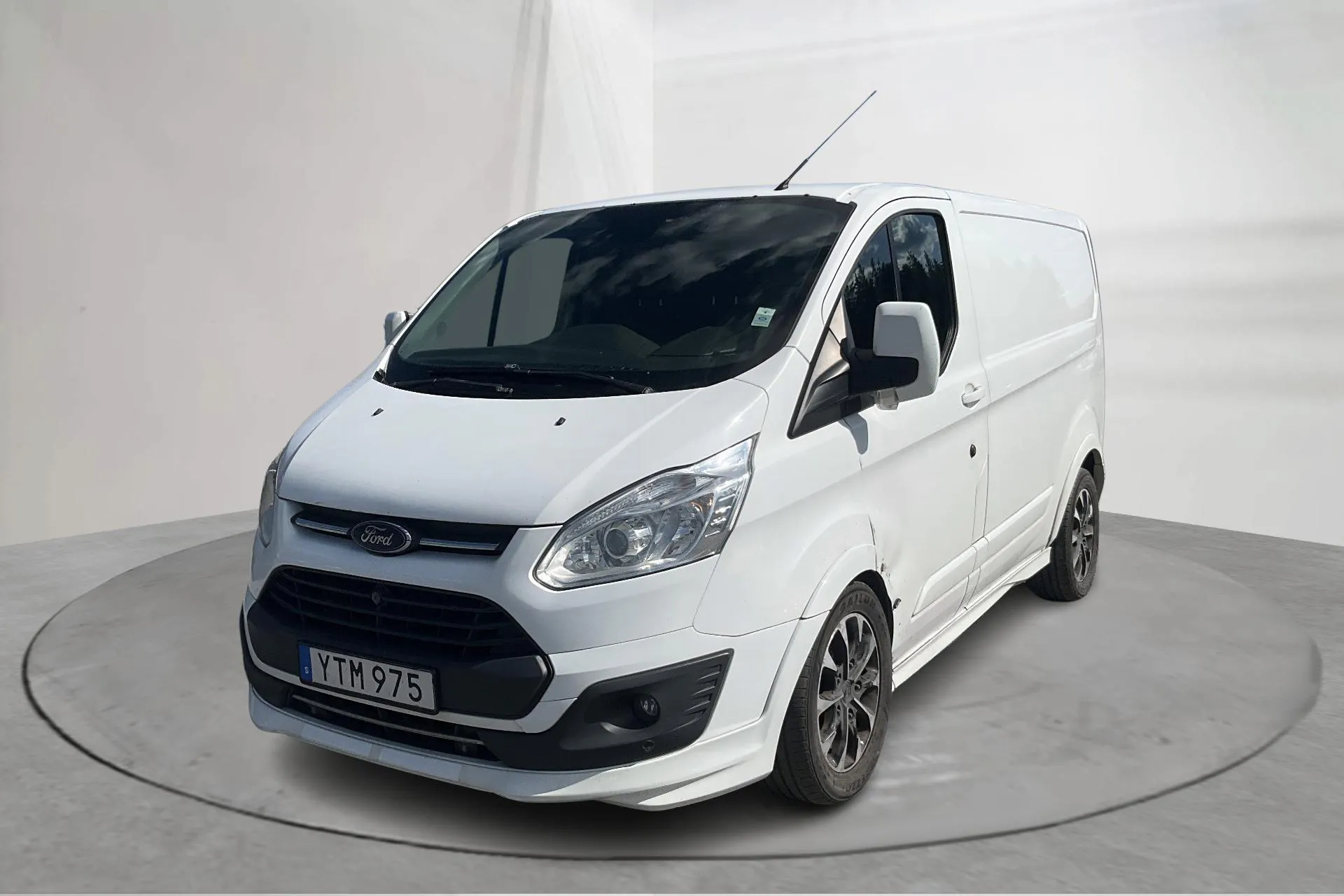 Presentation photo 1 of 13: Ford Transit Custom 290 (170hk) - 350 550 km - Automatic - white - 2018