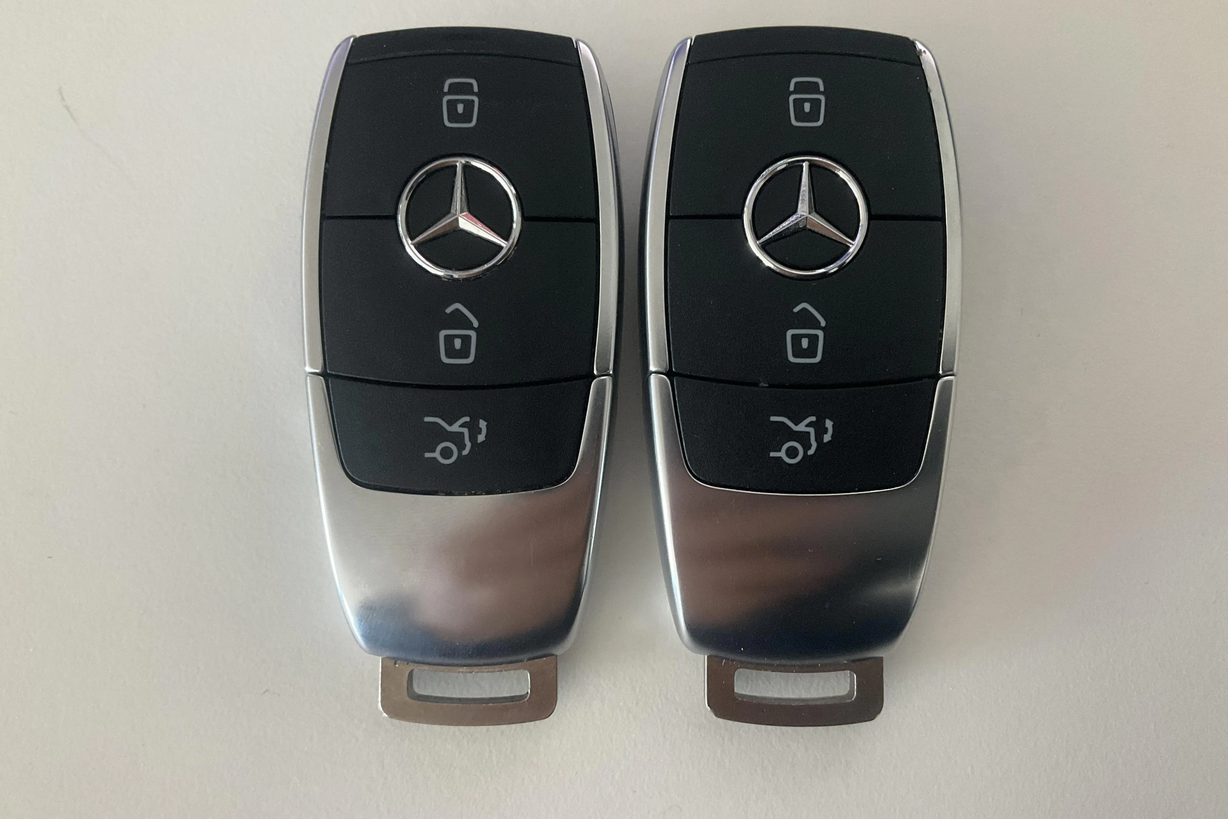 Presentationsfoto 19 av 19: Mercedes EQA 300 4Matic H243 (228hk) - 3 714 mil - Automat - vit - 2024