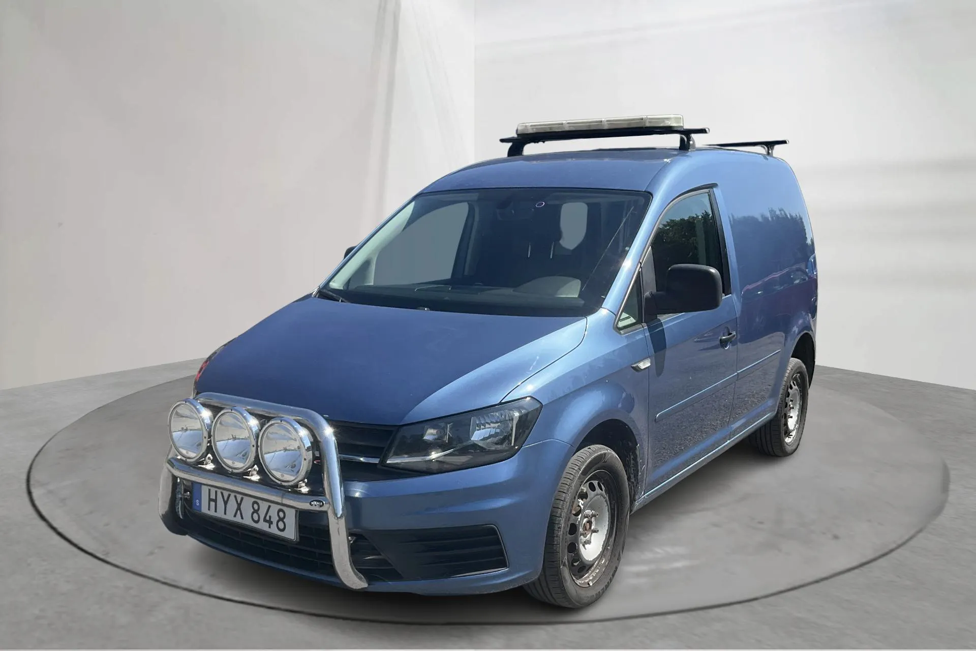 Presentation photo 1 of 12: VW Caddy 2.0 TDI Skåp 4MOTION (110hk) - 141 840 km - Manual - light blue - 2016