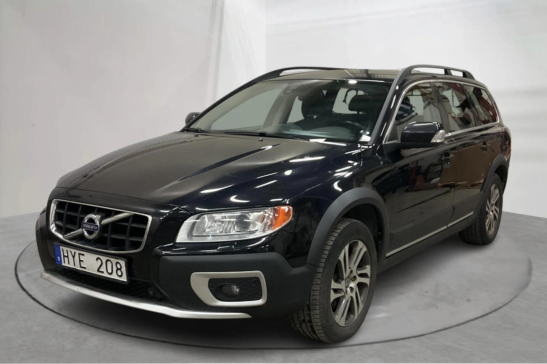 Presentationsfoto 1 av 16: Volvo XC70 II D4 AWD (163hk) - 20 935 mil - Automat - svart - 2013