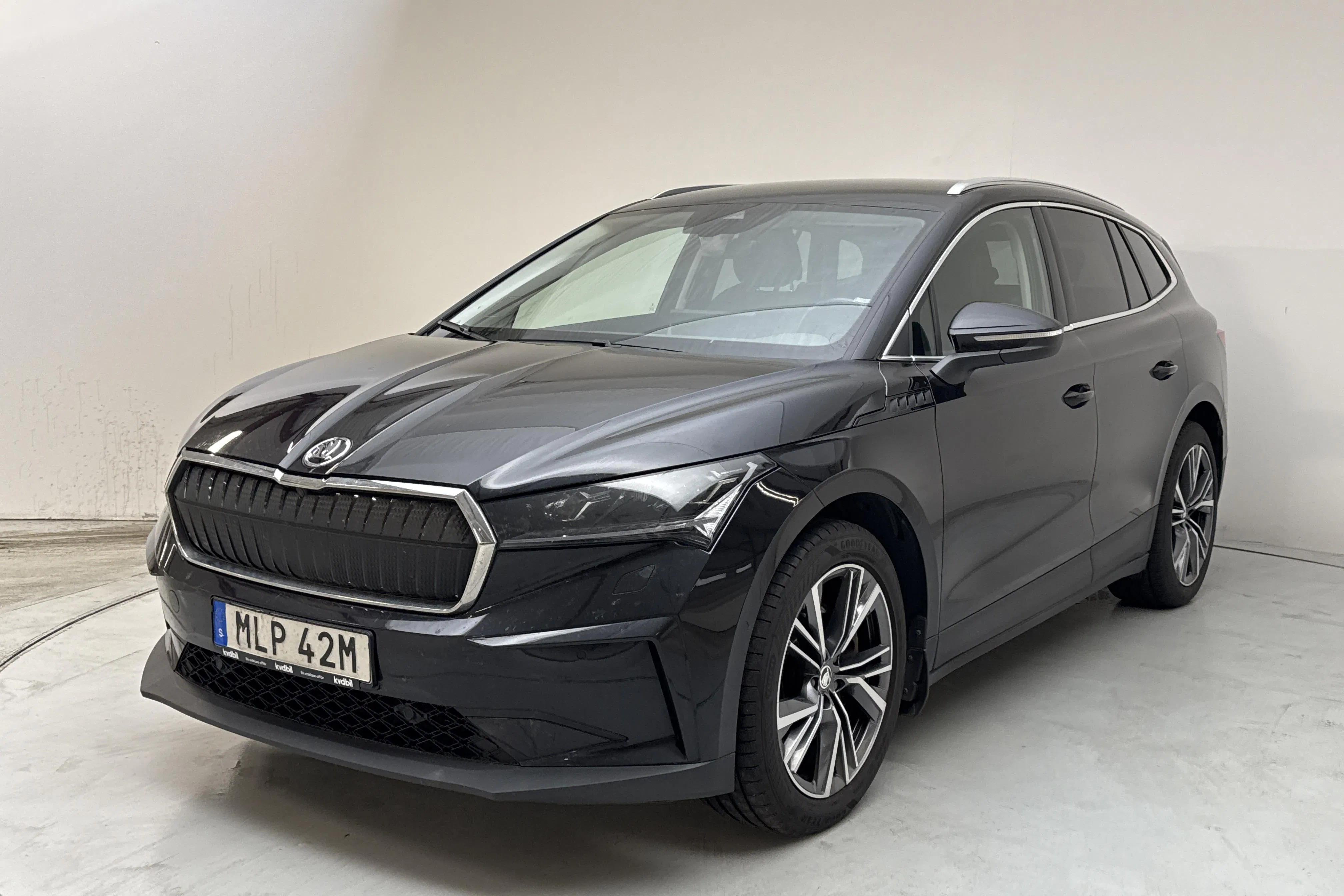 Presentation photo 1 of 17: Skoda Enyaq iV 80x (265hk) - 123 110 km - Automatic - black - 2022