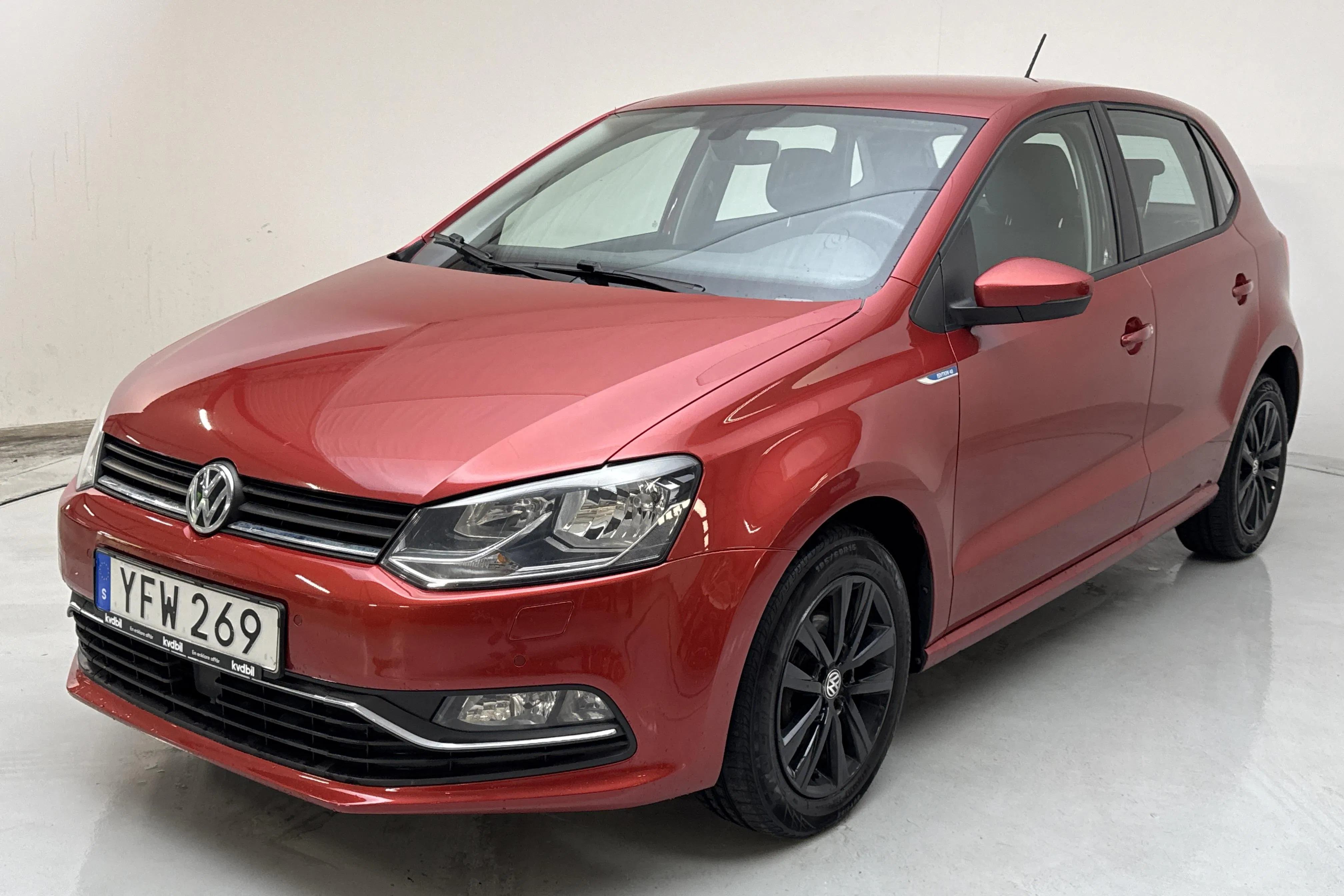 Presentation photo 1 of 13: VW Polo 1.2 TSI 5dr (90hk) - 132 430 km - Manual - red - 2017