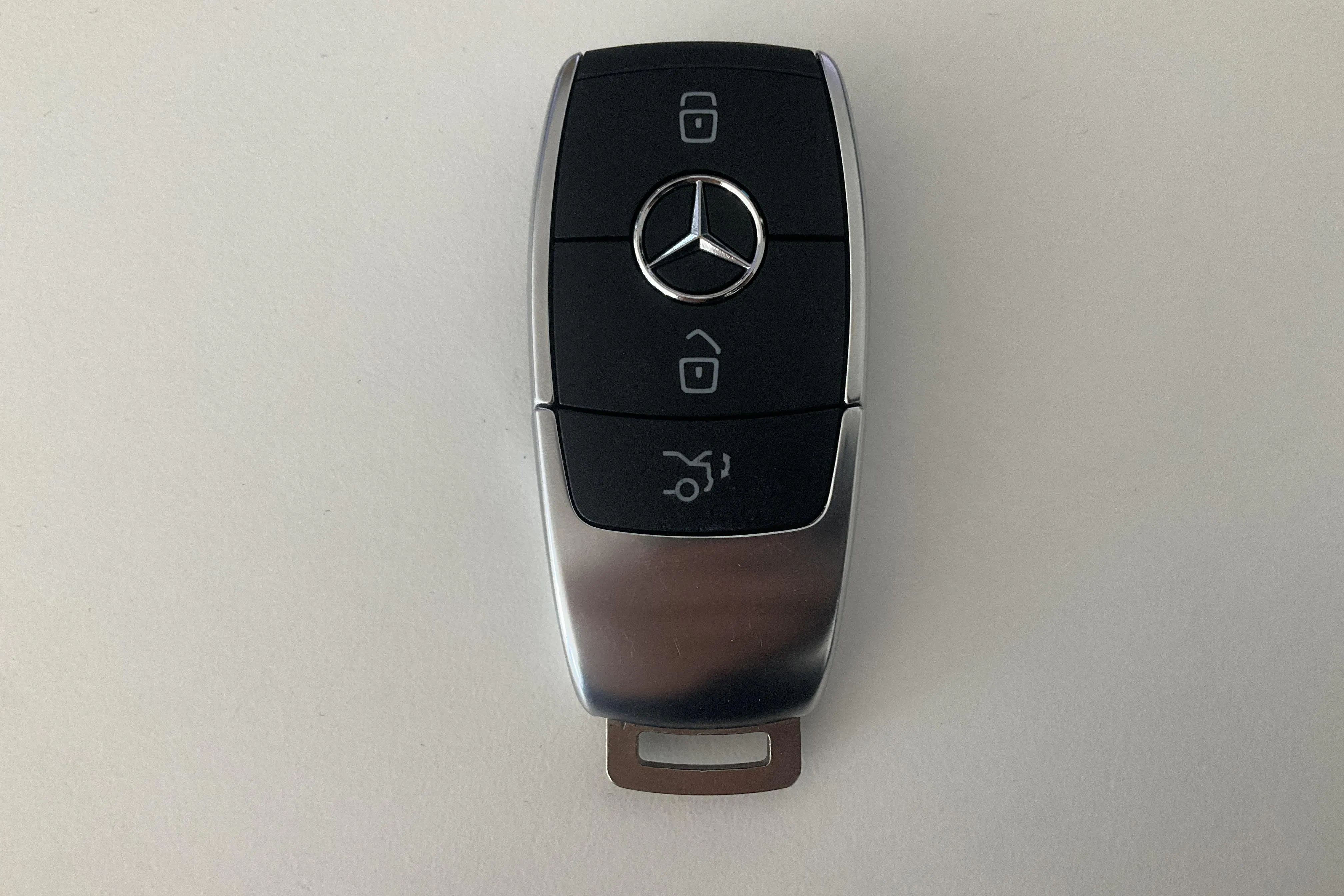 Presentationsfoto 22 av 22: Mercedes GLB 220 d 4MATIC X247 (190hk) - 1 860 mil - Automat - svart - 2025