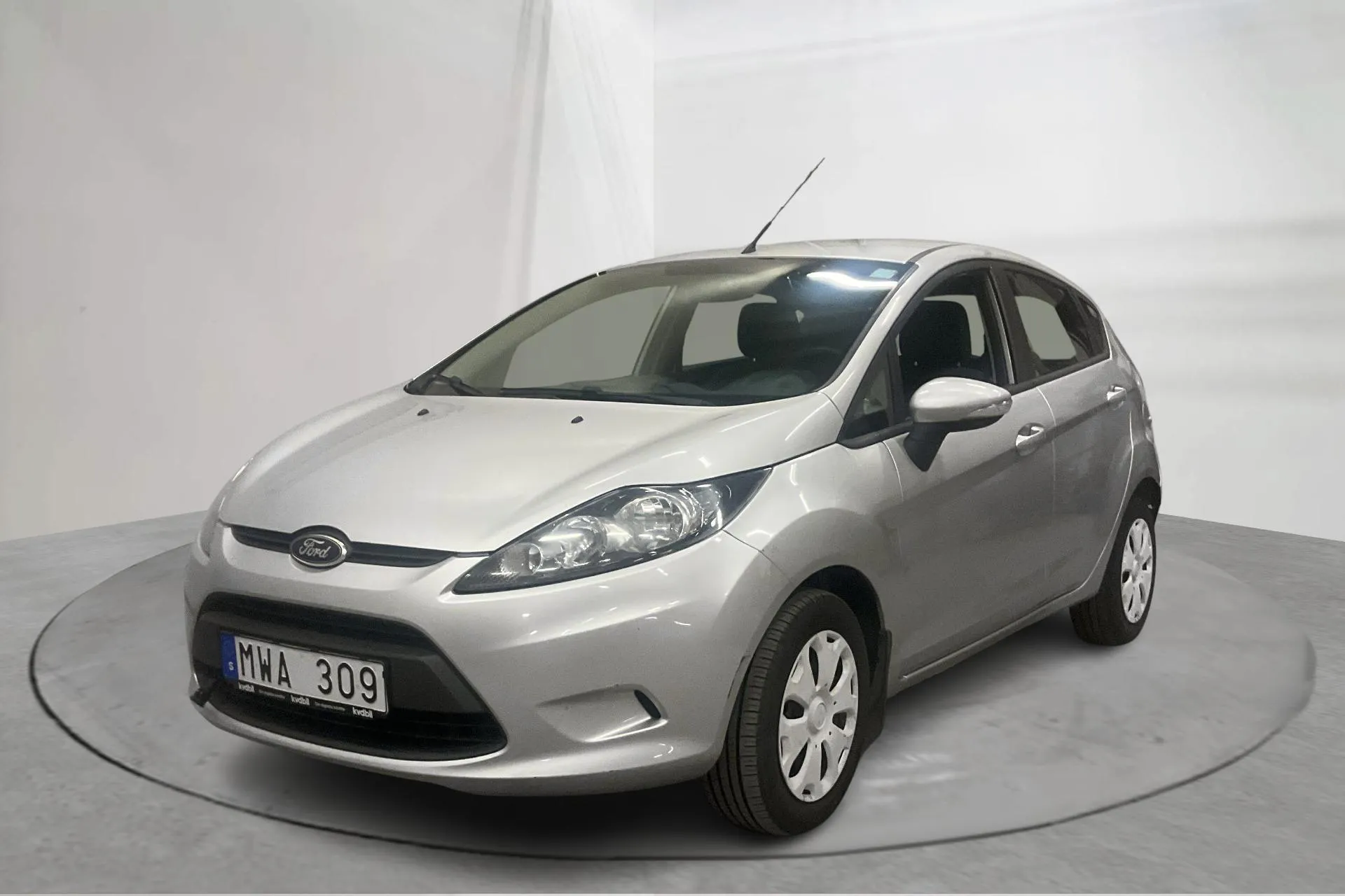 Presentationsfoto 1 av 14: Ford Fiesta 1.6 TDCi 5dr (95hk) - 22 741 mil - Manuell - grå - 2012