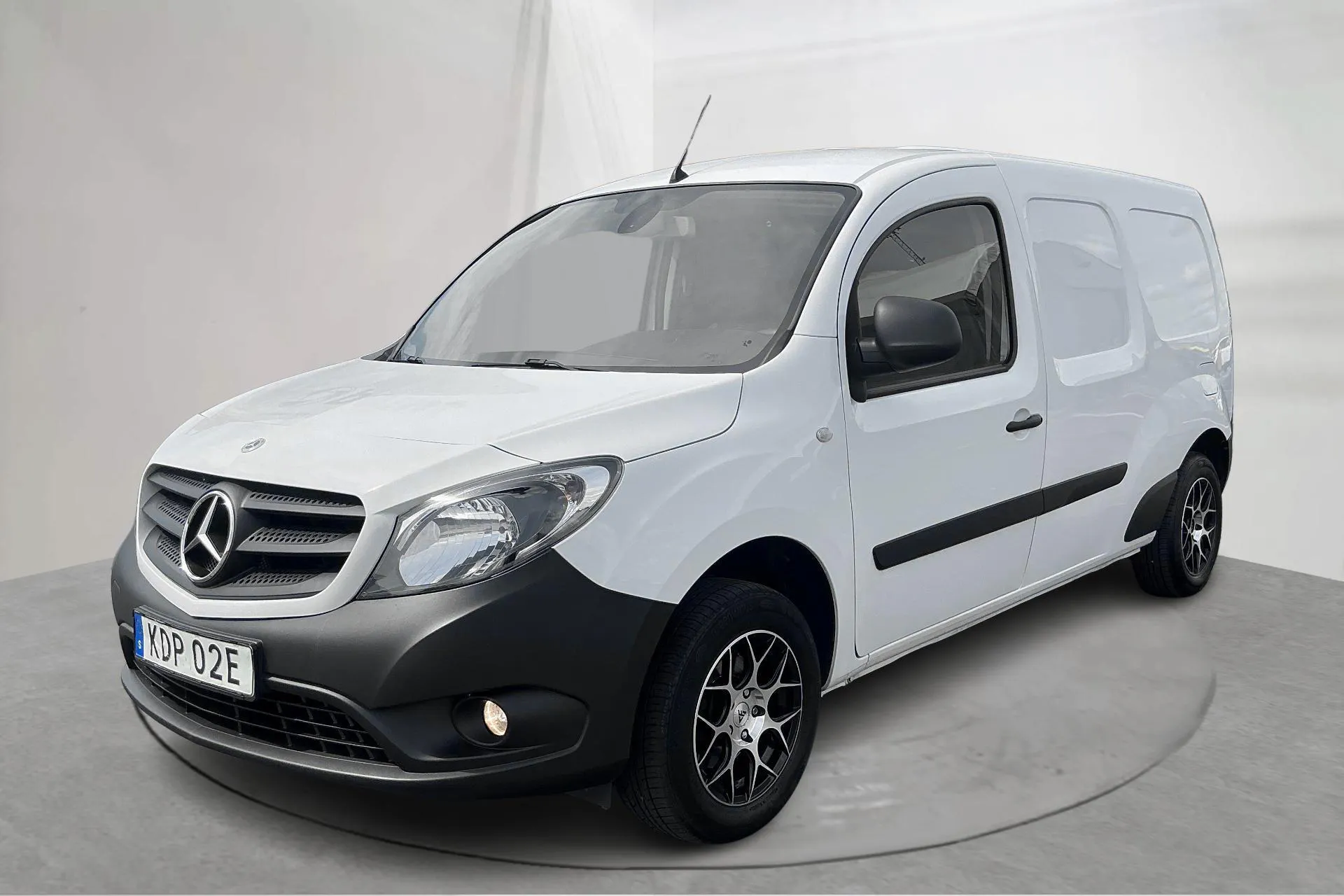 Presentationsfoto 1 av 15: Mercedes Citan 110 1.5 CDI (95hk) - 9 737 mil - Manuell - vit - 2021
