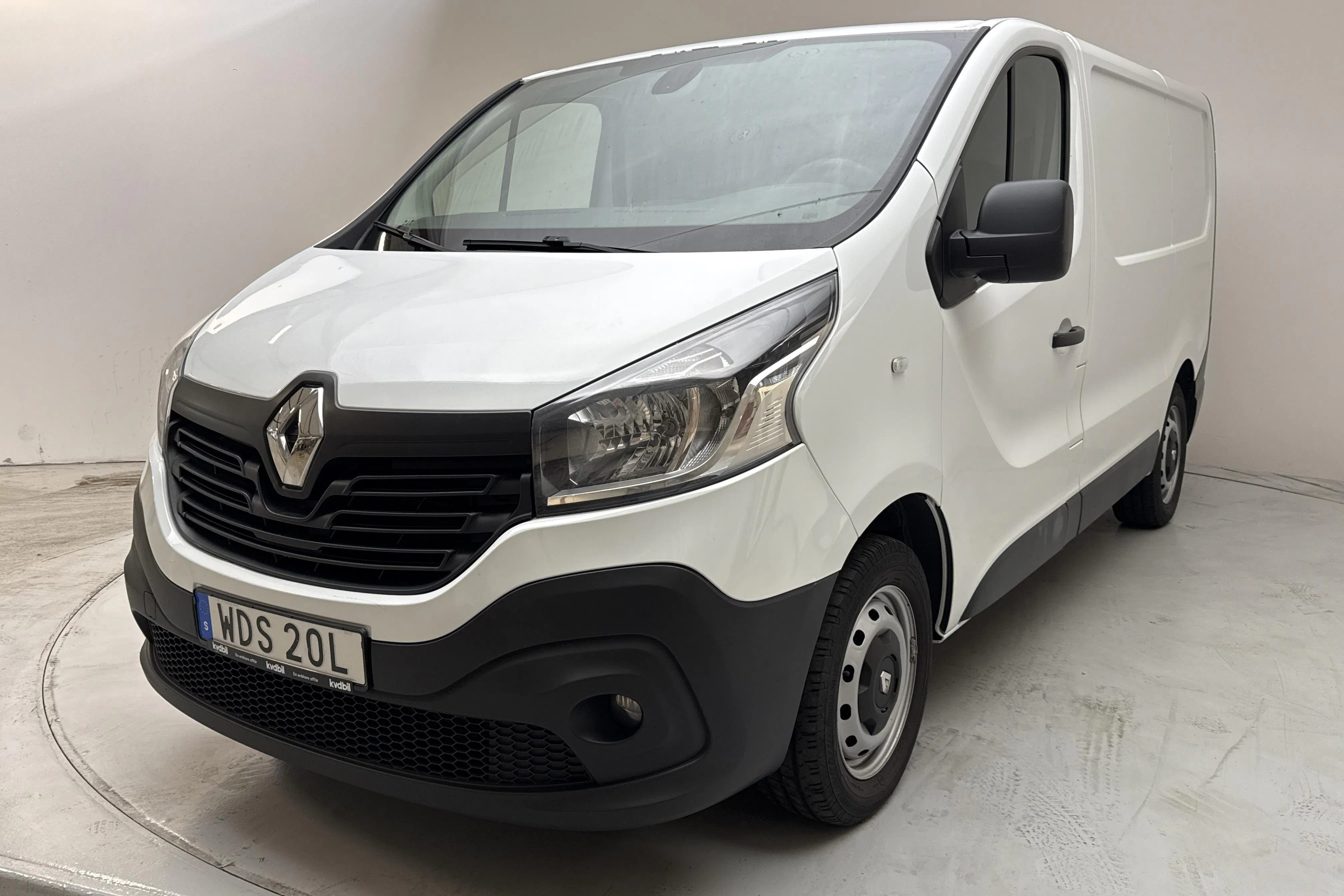 Presentationsfoto 1 av 13: Renault Trafic 1.6 dCi Skåp (125hk) - 18 030 mil - Manuell - vit - 2017