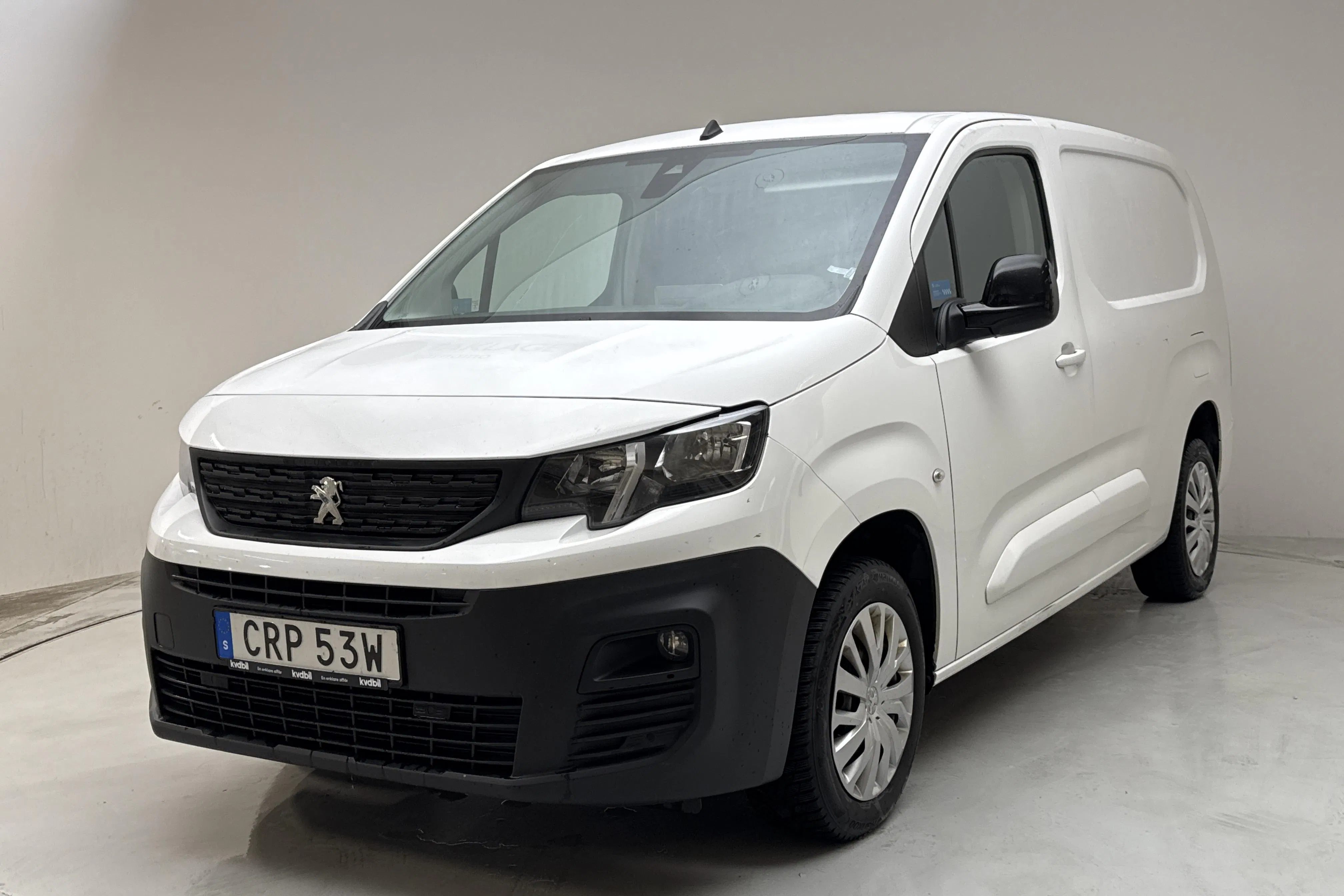 Presentationsfoto 1 av 12: Peugeot Partner 1.5 HDI Skåp (130hk) - 18 562 mil - Automat - vit - 2020