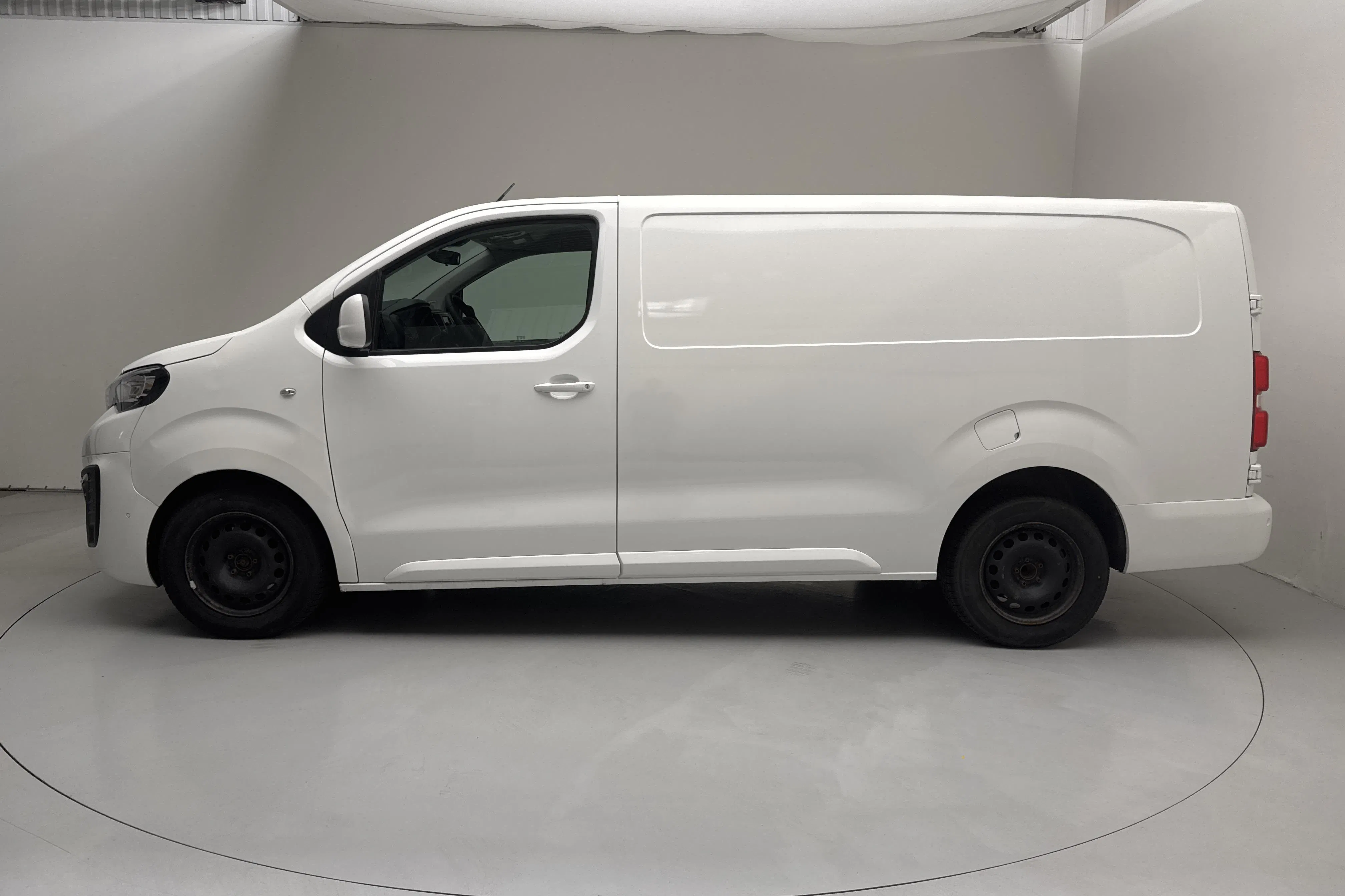 Presentation photo 2 of 15: Peugeot Expert BlueHDi Skåp (177hk) - 185 650 km - Automatic - 2018