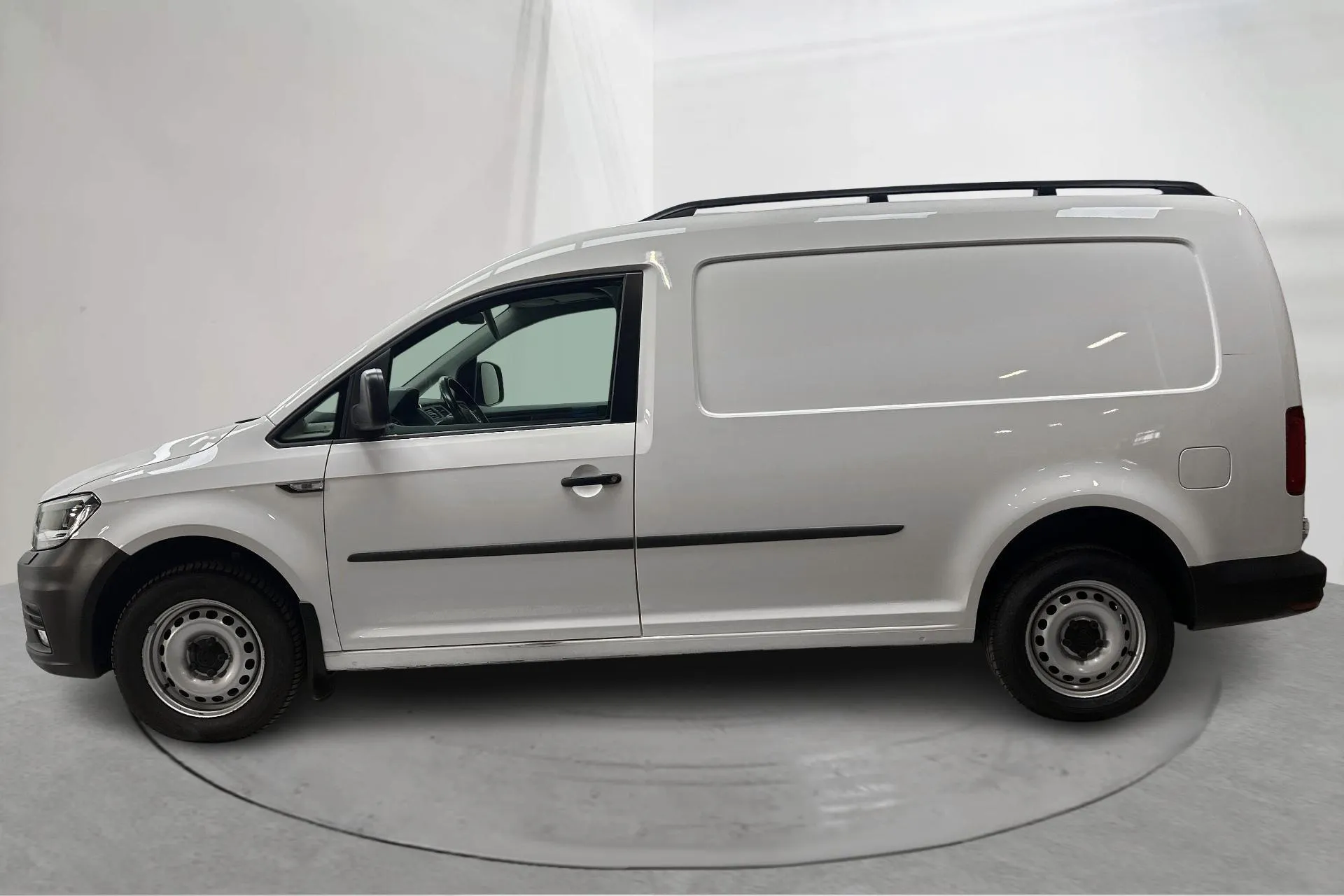 Presentation photo 2 of 13: VW Caddy 2.0 TDI Maxi Skåp 4MOTION (122hk) - 4 910 Scandinavian mile - Manual - white - 2020