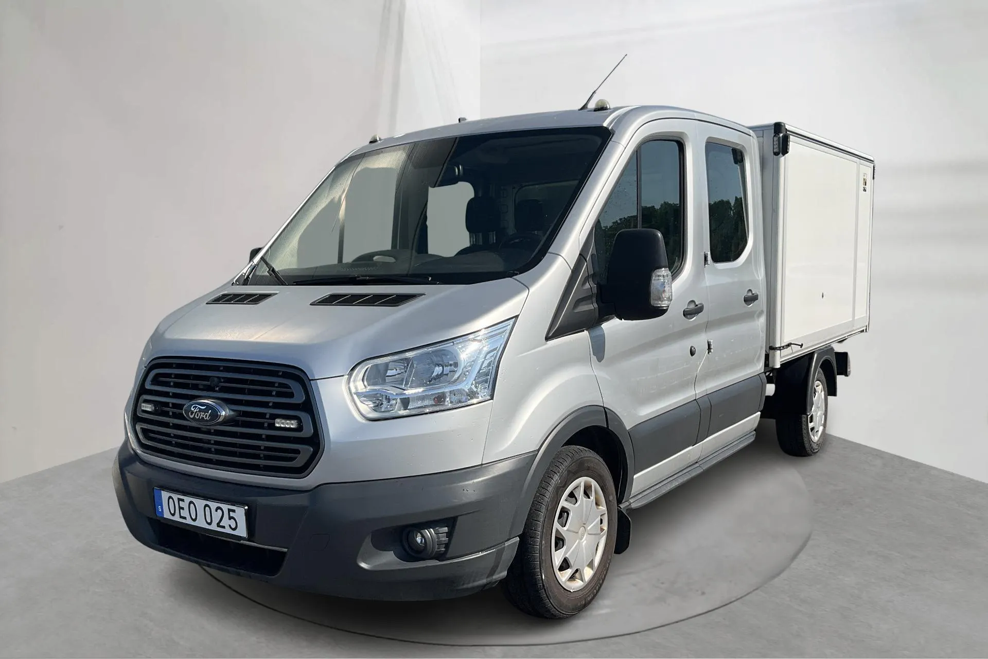 Presentation photo 1 of 17: Ford Transit 350 Pickup 2.0 TDCi (170hk) - 78 690 km - Manual - silver - 2016