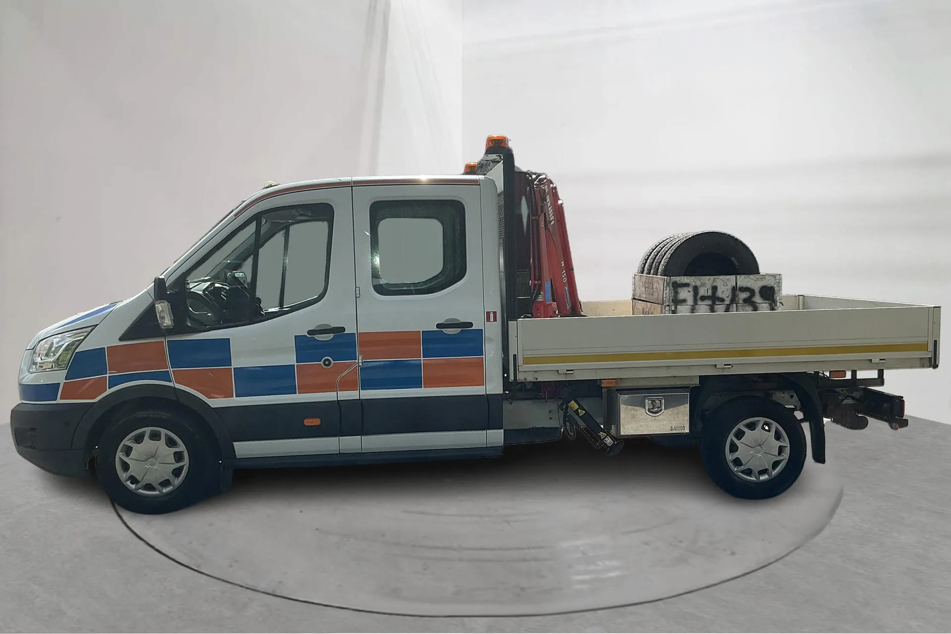 Presentationsfoto 2 av 18: Ford Transit Chassi 350 2.0 TDCi 2WD (170hk) - 2 430 mil - Manuell - vit - 2019