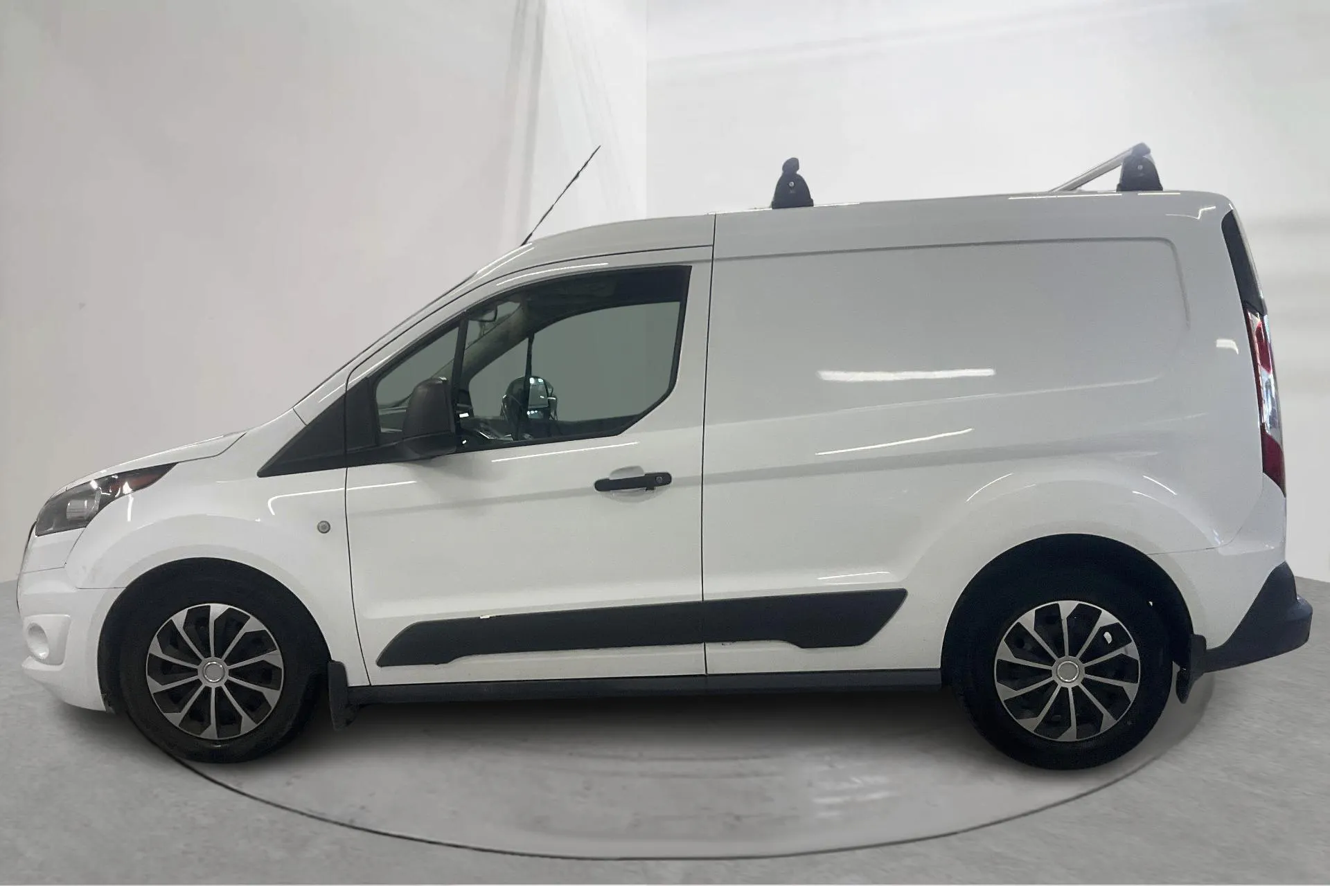 Presentation photo 2 of 19: Ford Transit Connect 1.5 TDCi (120hk) - 122 300 km - Automatic - white - 2016