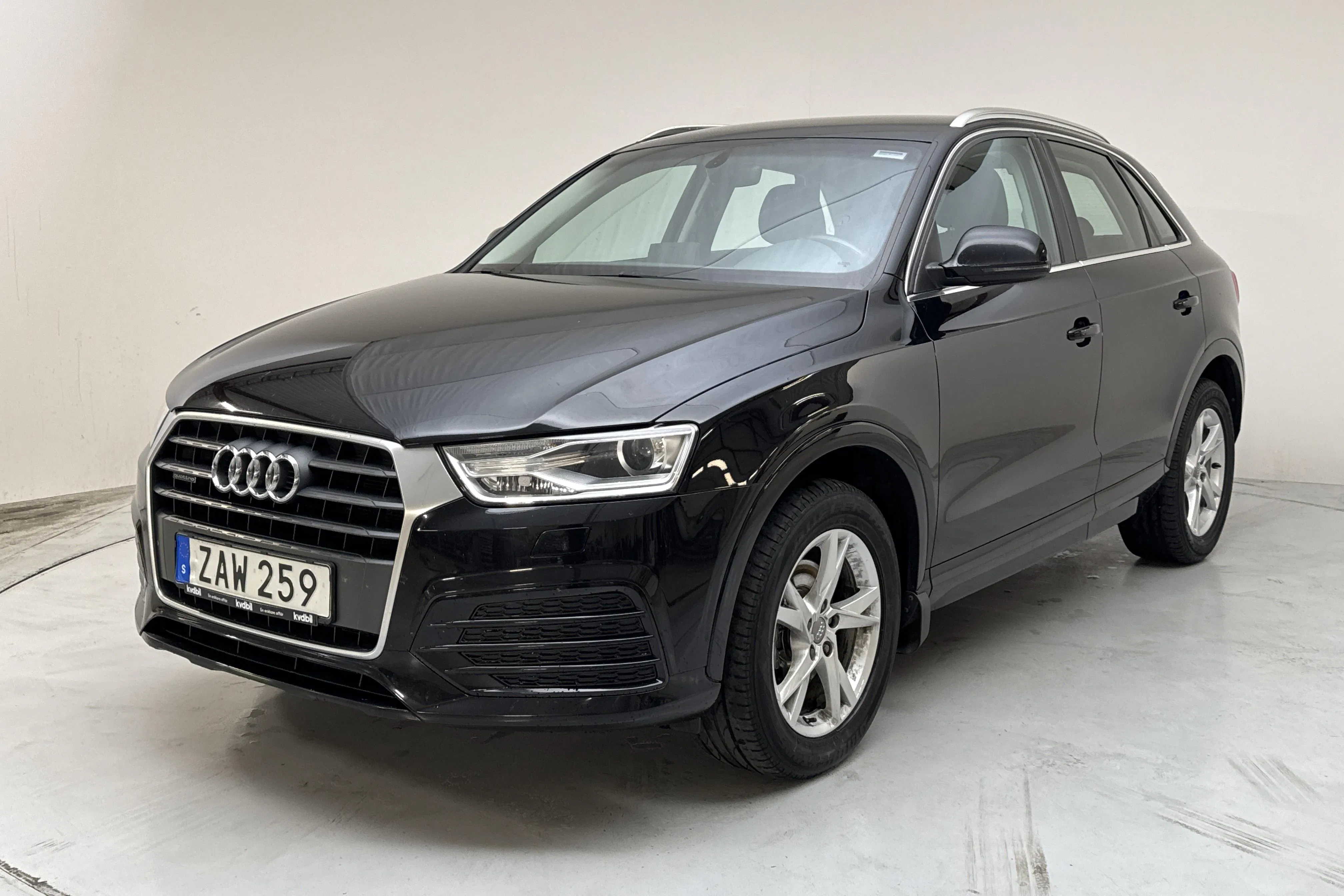 Presentation photo 1 of 12: Audi Q3 2.0 TDI quattro (150hk) - 143 290 km - Automatic - black - 2018