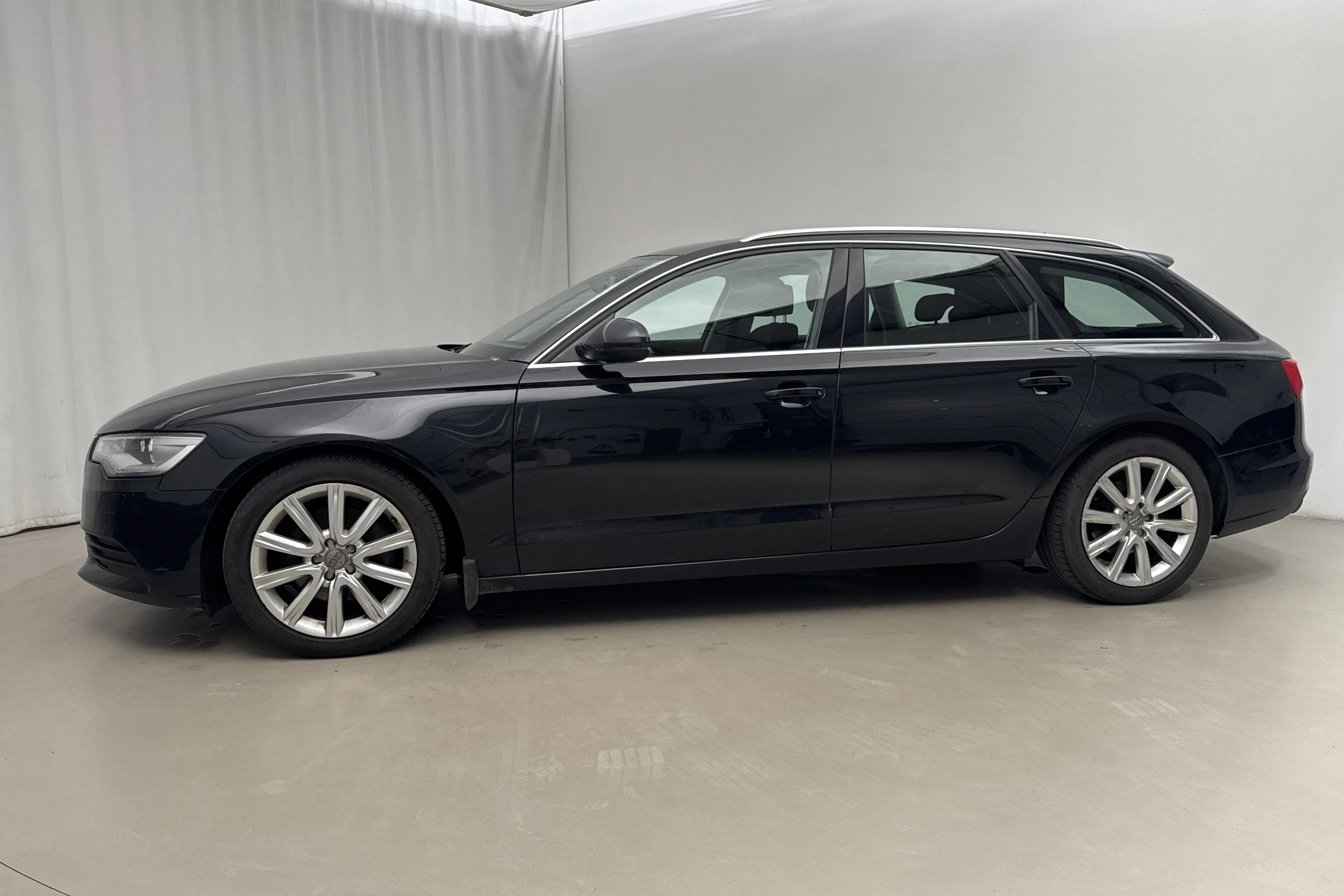 Presentation photo 2 of 15: Audi A6 2.0 TDI Ultra Avant (190hk) - 194 200 km - Automatic - black - 2014