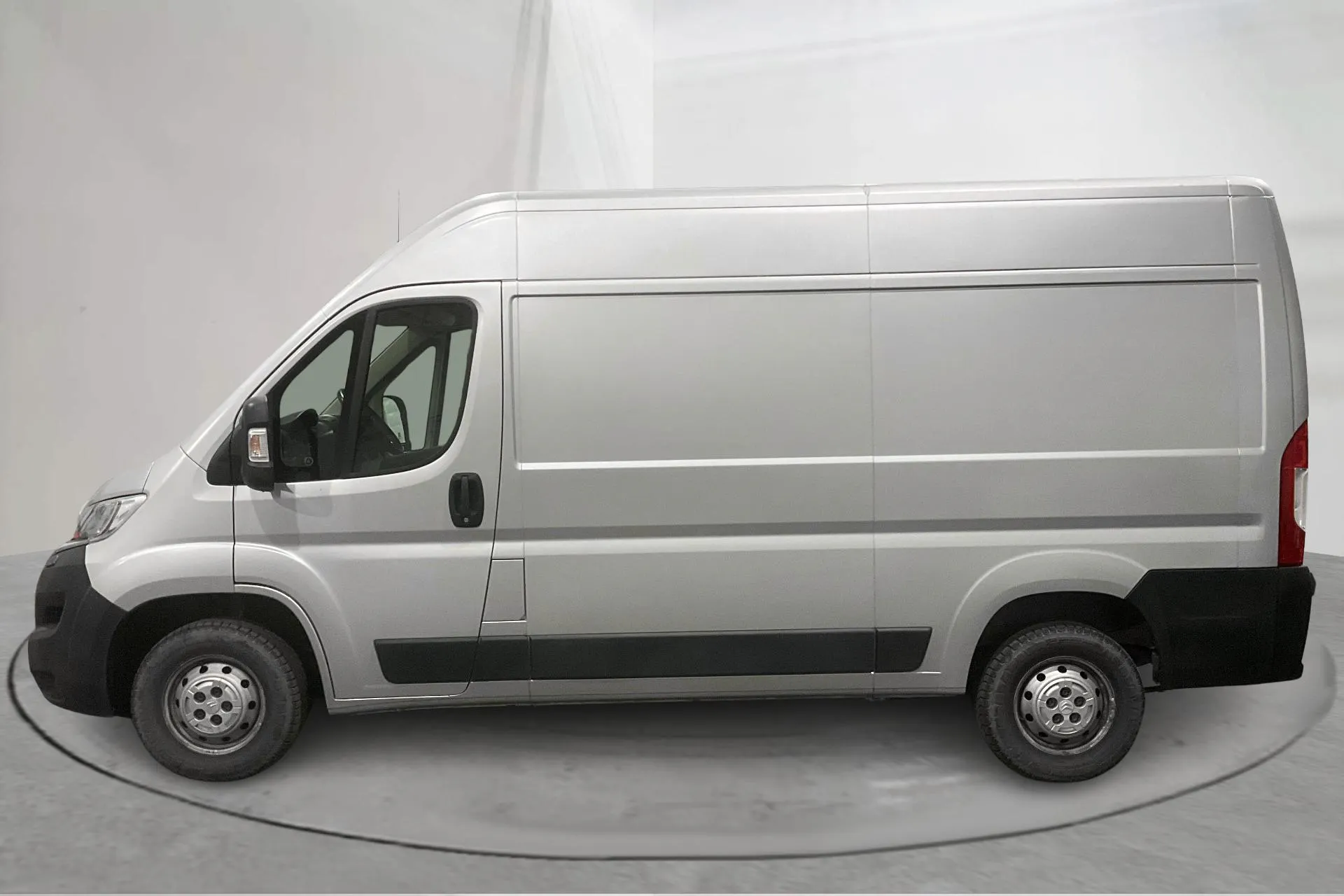 Presentation photo 2 of 14: Citroën Jumper III 2.0 HDi Skåp (130hk) - 70 000 km - Manual - silver - 2019