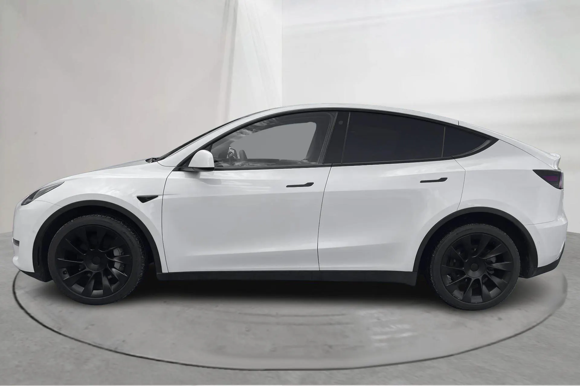Presentationsfoto 2 av 24: Tesla Model Y Long Range Dual Motor AWD - 12 079 mil - Automat - vit - 2022