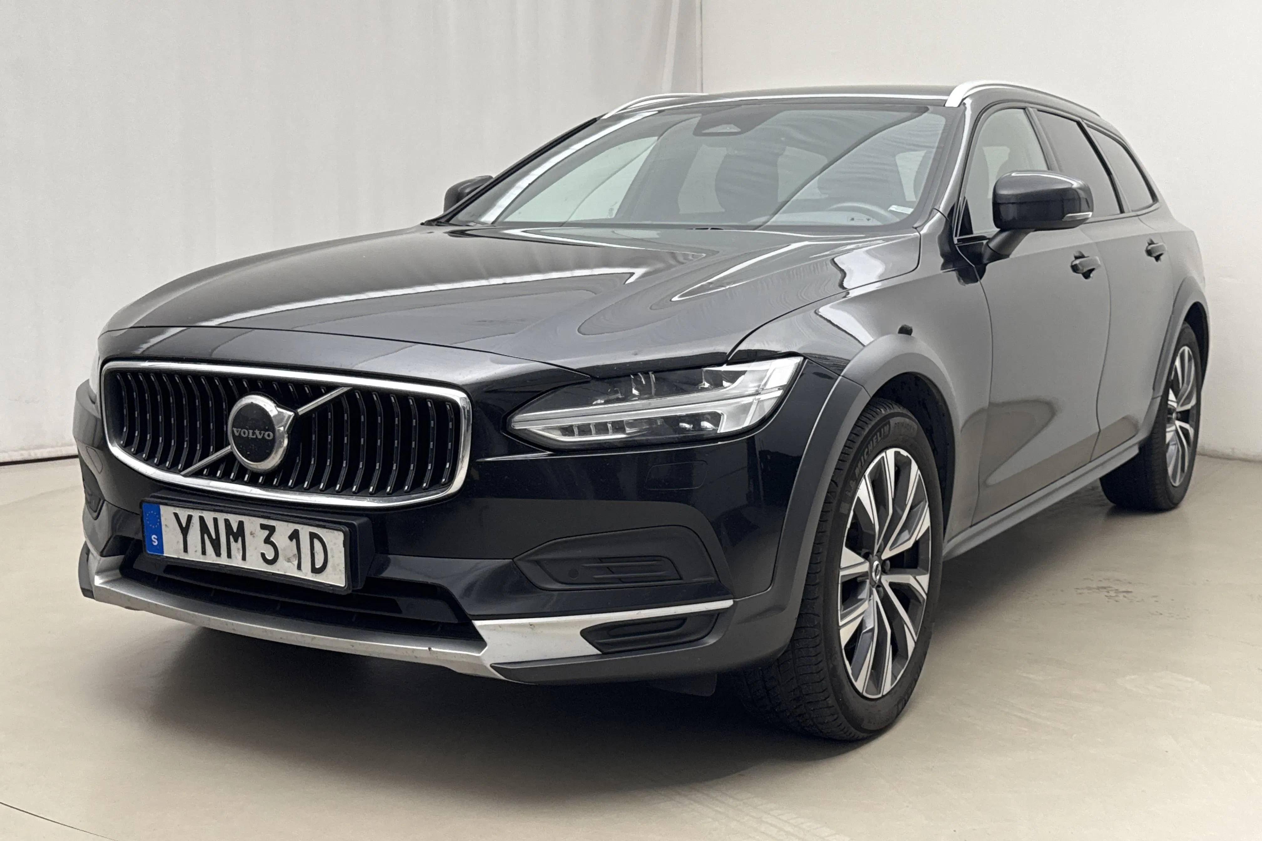Presentation photo 1 of 22: Volvo V90 B4 Cross Country AWD Mildhybrid, Diesel (197hk) - 288 930 km - Automatic - black - 2022