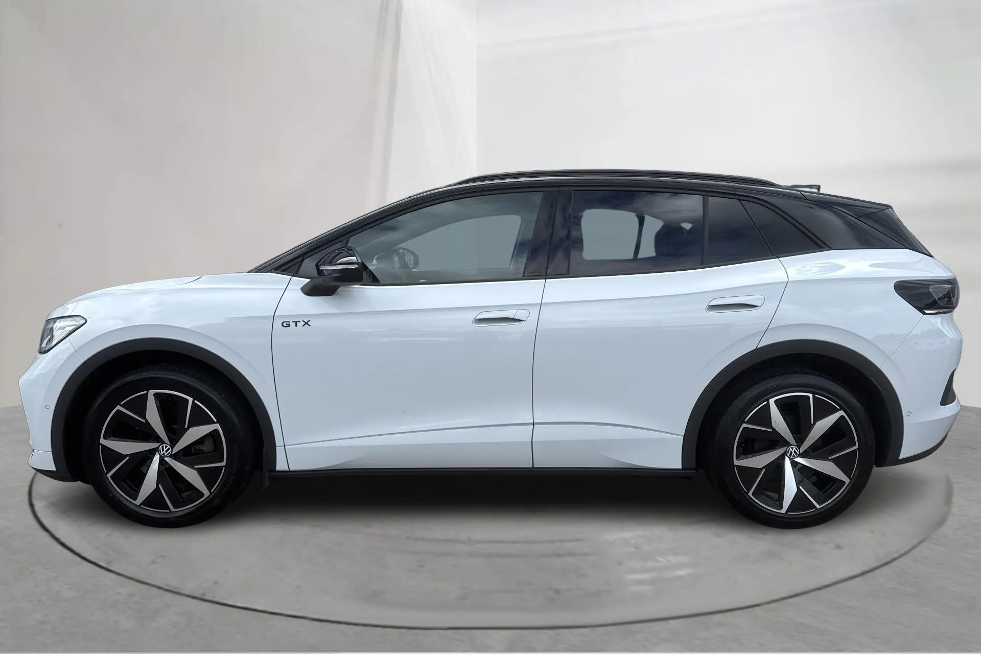 Presentationsfoto 2 av 18: VW ID.4 GTX 77kWh AWD (299hk) - 11 267 mil - Automat - vit - 2023