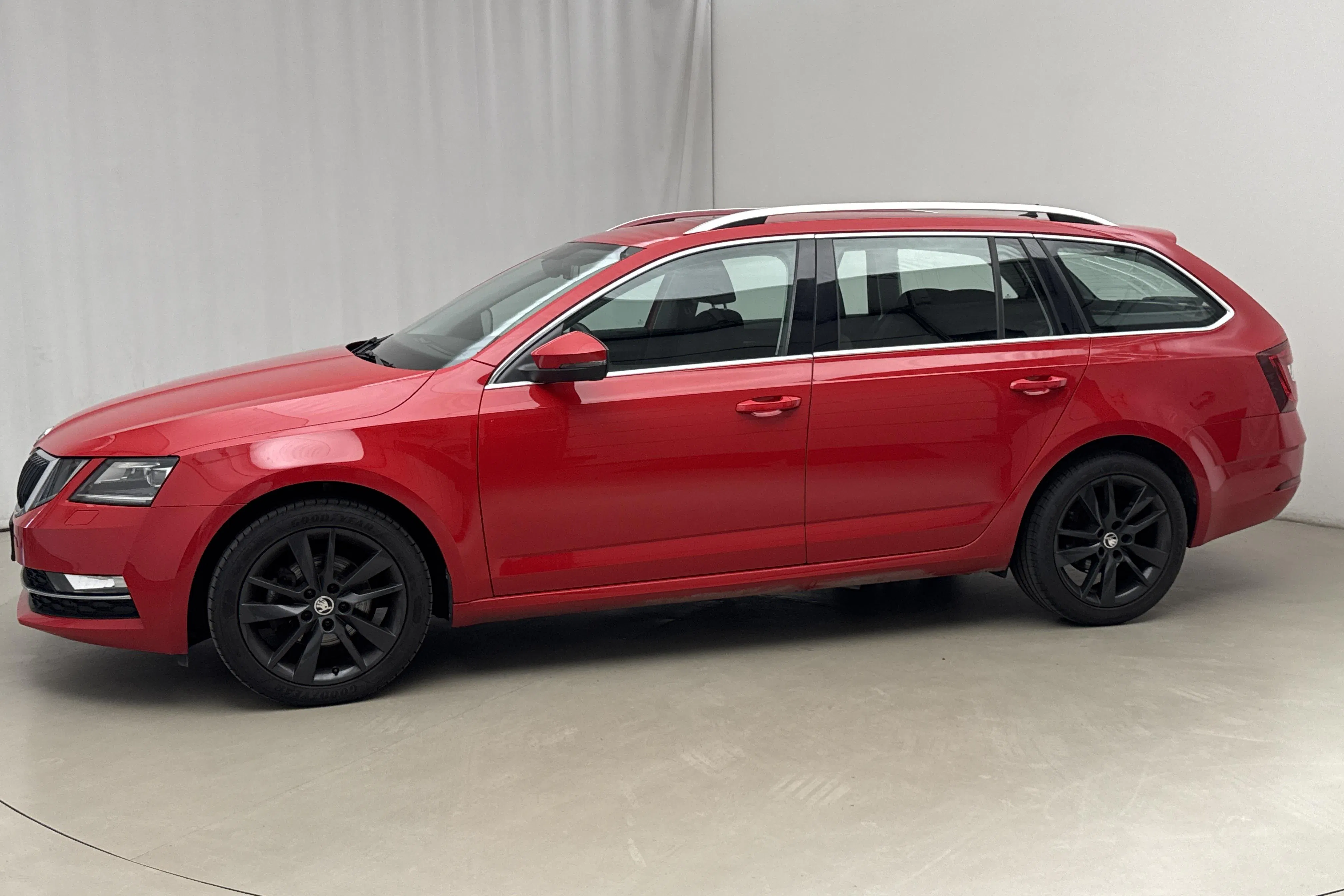 Presentationsfoto 2 av 16: Skoda Octavia III 1.5 TSI Combi (150hk) - 7 294 mil - Automat - röd - 2020