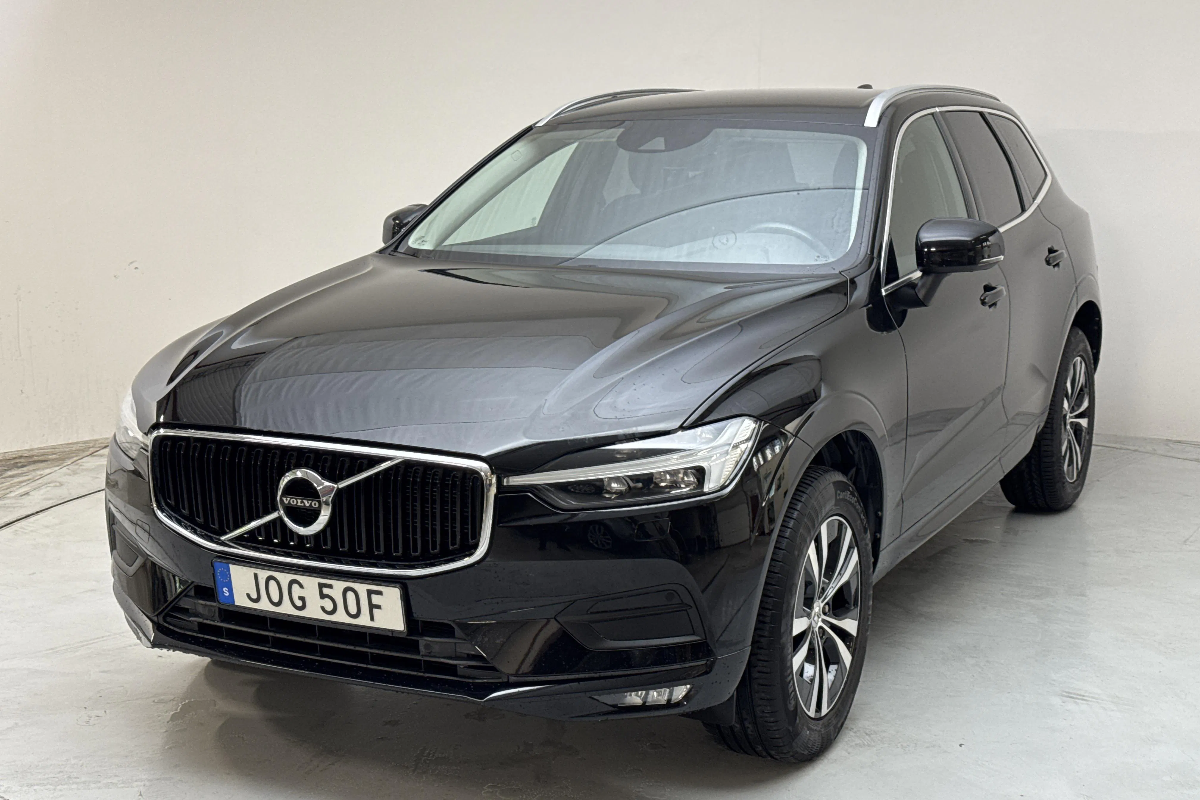 Presentation photo 1 of 14: Volvo XC60 B5 2WD Mildhybrid, Bensin (250hk) - 92 240 km - Automatic - black - 2021