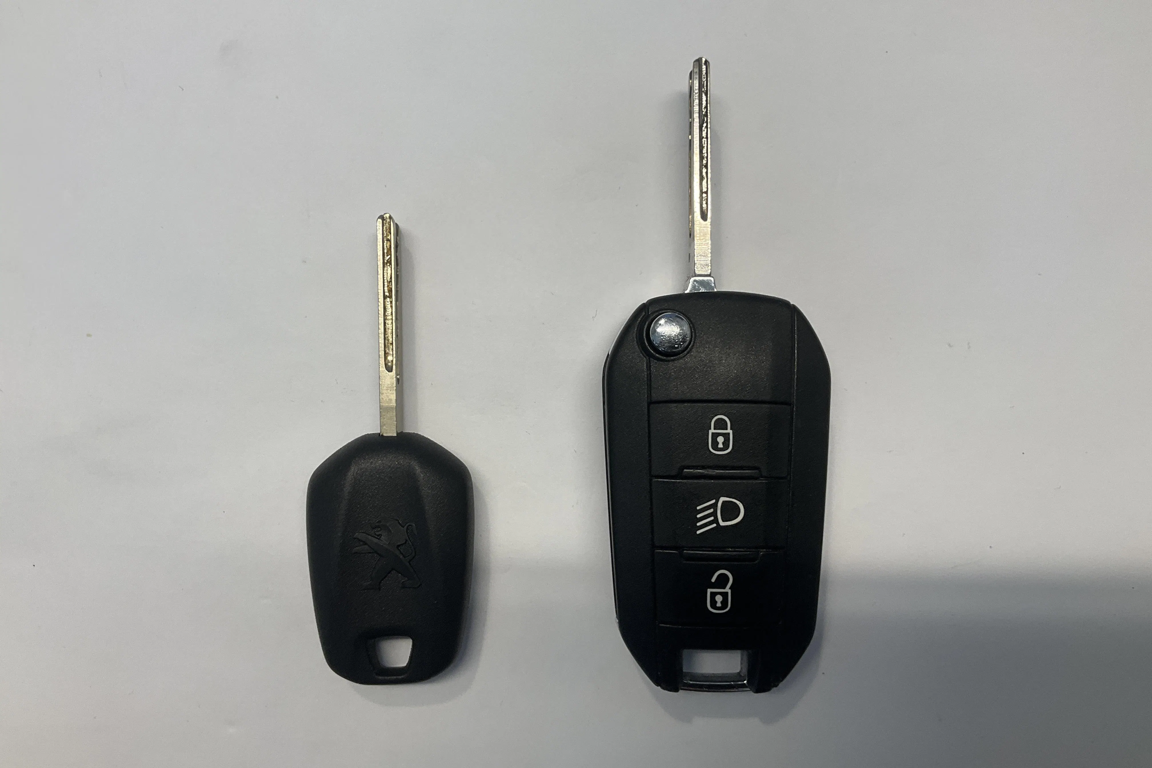 Presentationsfoto 13 av 13: Peugeot 2008 1.2 PureTech (110hk) - 8 709 mil - Automat - 2018