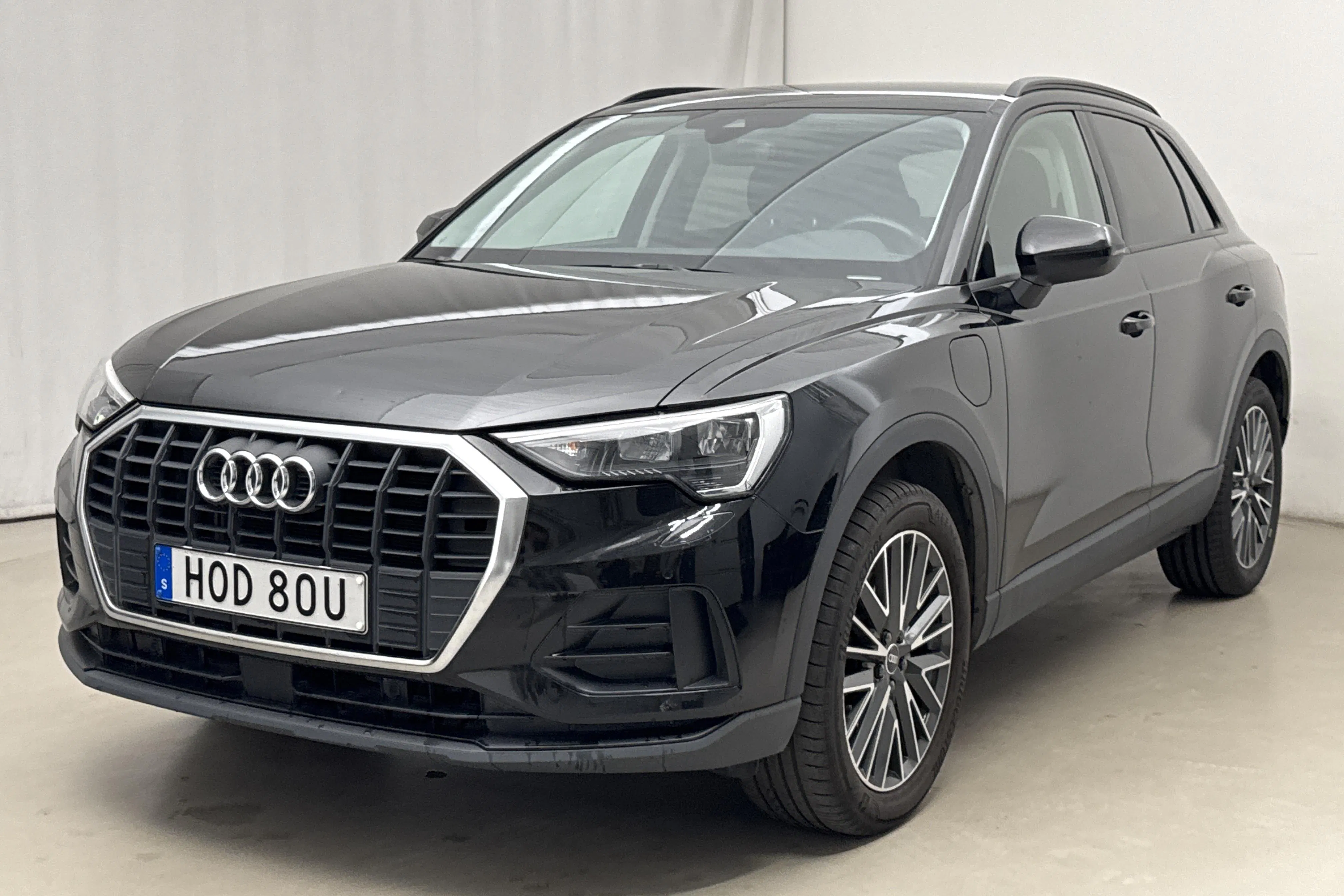 Presentation photo 1 of 21: Audi Q3 45 TFSI e (245hk) - 84 370 km - Automatic - black - 2023