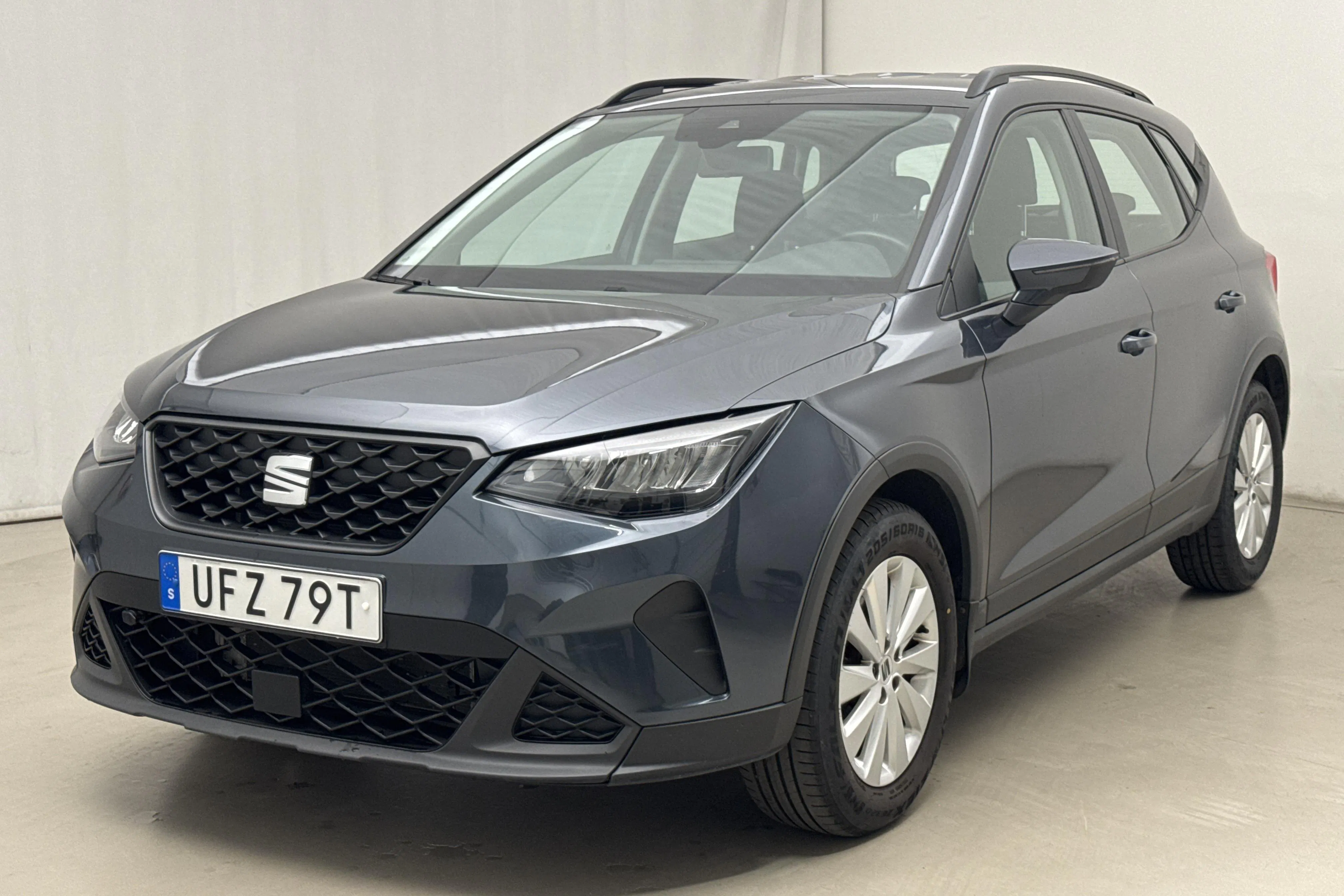 Presentation photo 1 of 16: Seat Arona 1.0 TSI 5dr (95hk) - 57 690 km - Manual - gray - 2022