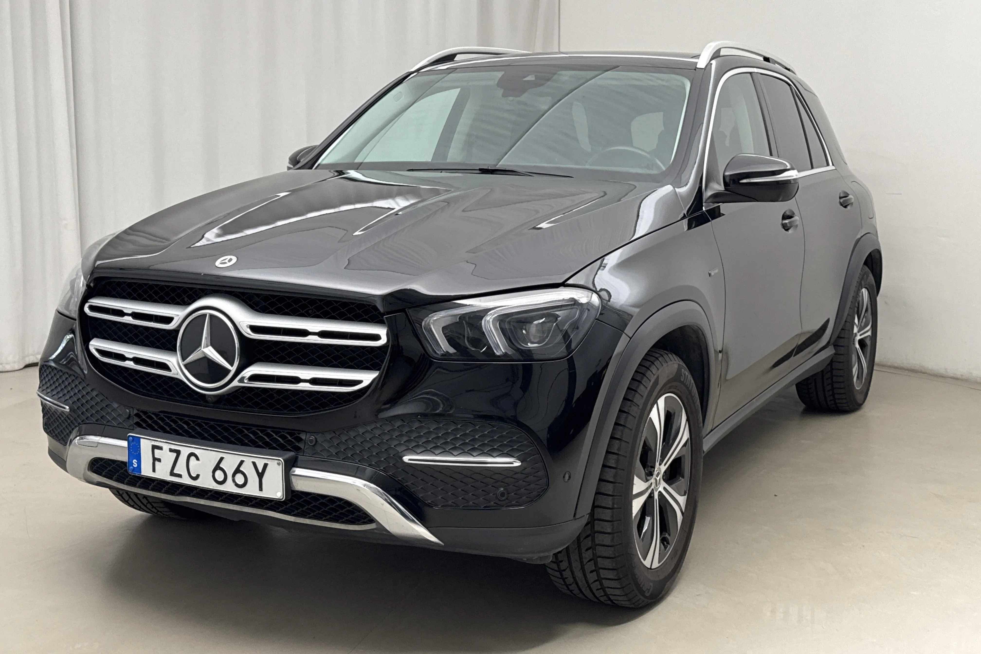 Presentationsfoto 1 av 24: Mercedes GLE 350 de 4MATIC V167 (306hk) - 14 313 mil - Automat - svart - 2021