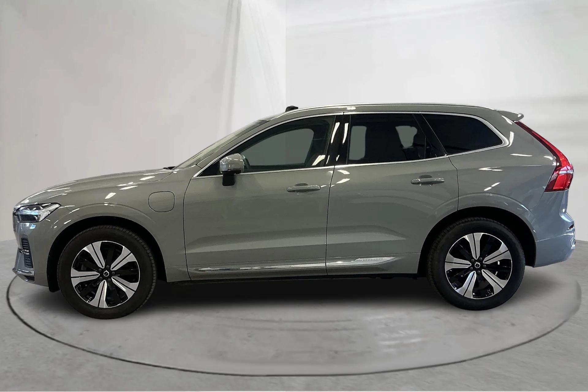 Presentation photo 2 of 22: Volvo XC60 T6 AWD Recharge (350hk) - 143 510 km - Automatic - gray - 2024
